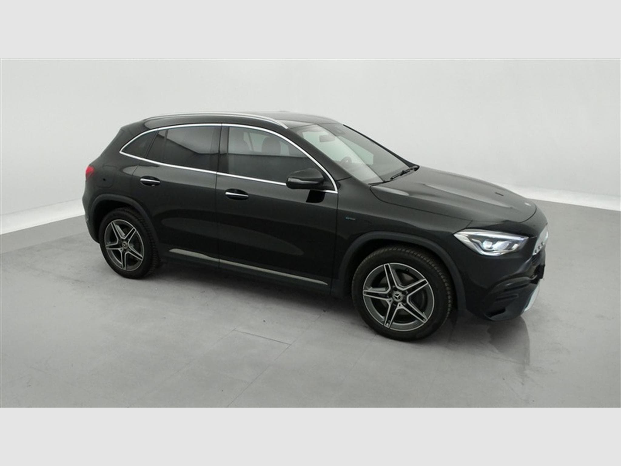 Mercedes GLA 250 e PHEV AMG LINE NAVI / FULL LED (2022) - Foto 25