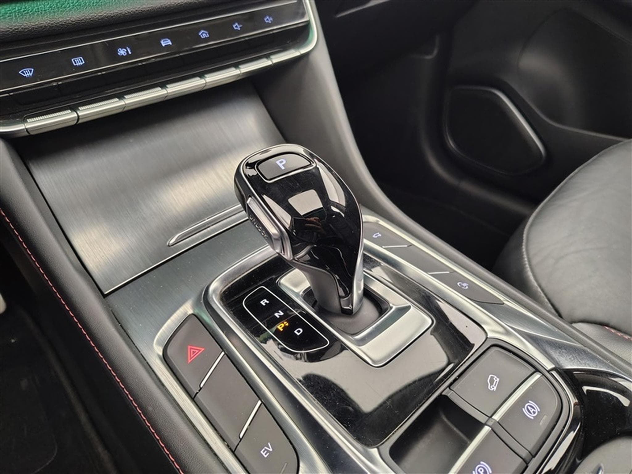 MG EHS 1.5 Turbo PHEV Luxury NAVI / CUIR / FULL LED (2023) - Foto 12
