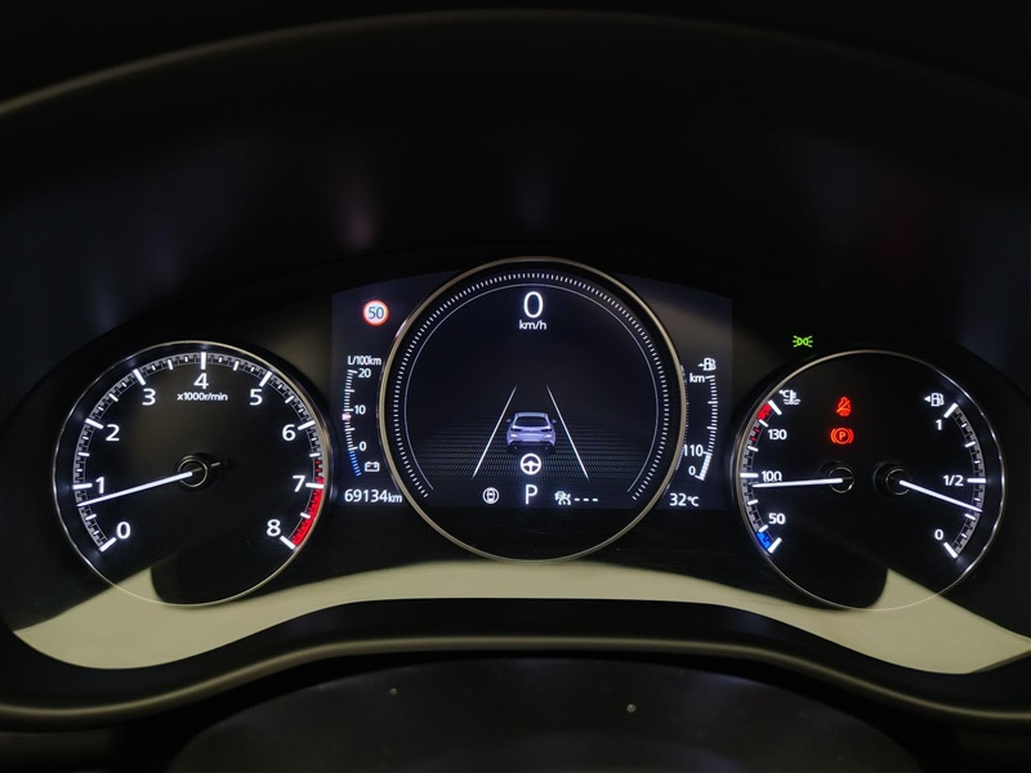 Mazda 3 SKYACTIV-X  HOMURA  2.0 AUTO Cuir/Siège élec. chauf./Navi... (2022) - Foto 10