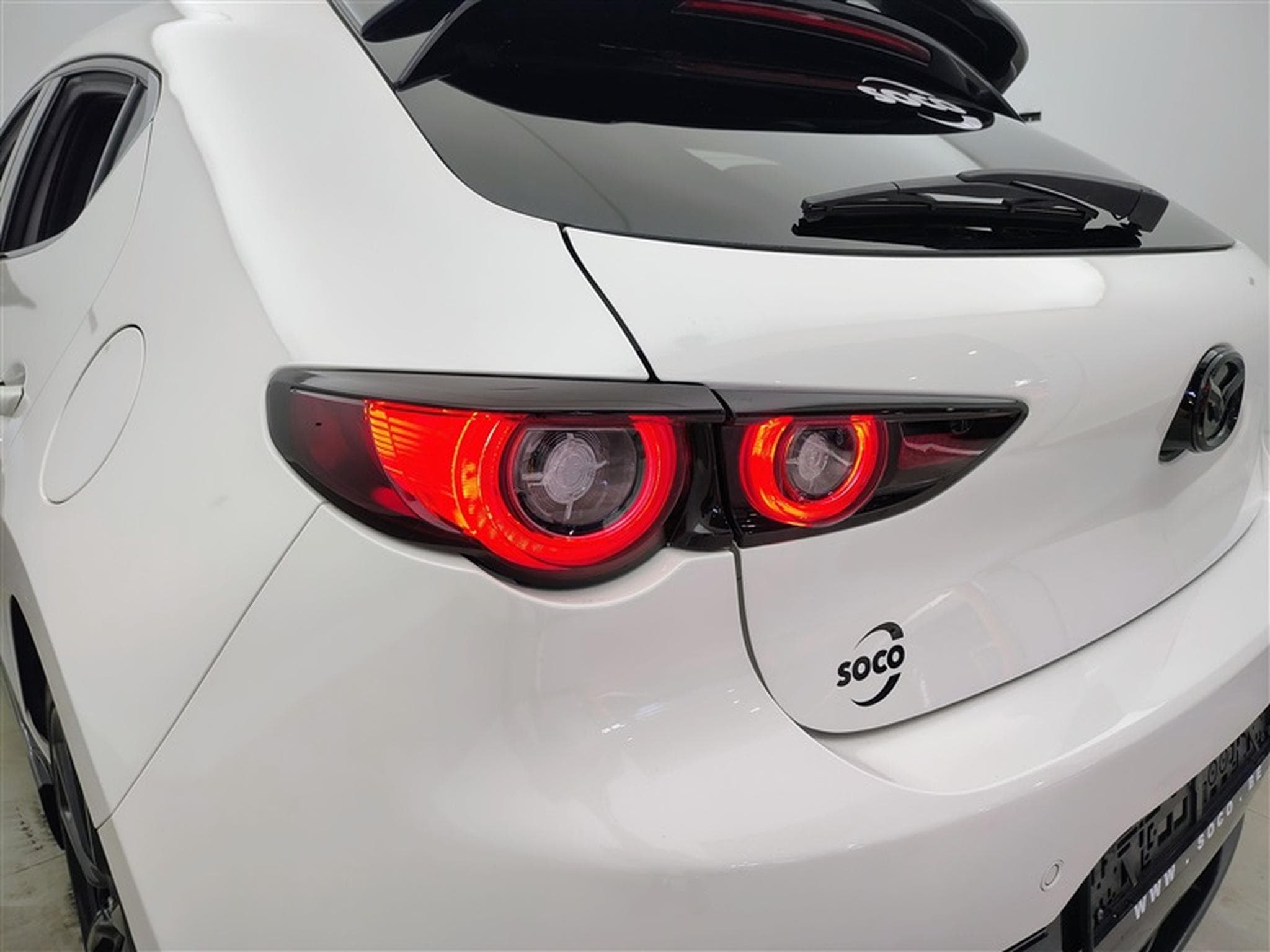 Mazda 3 SKYACTIV-X  HOMURA  2.0 AUTO Cuir/Siège élec. chauf./Navi... (2022) - Foto 16
