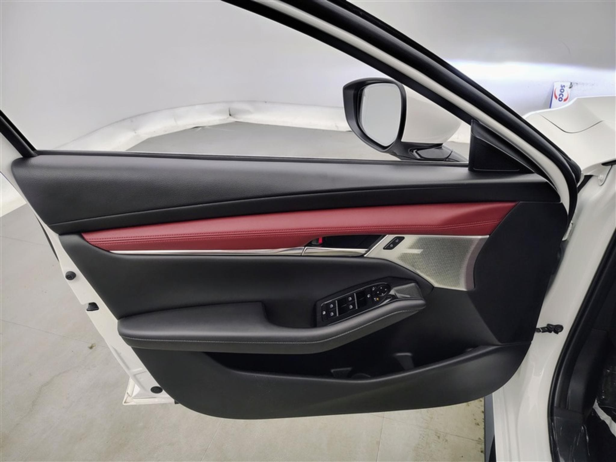 Mazda 3 SKYACTIV-X  HOMURA  2.0 AUTO Cuir/Siège élec. chauf./Navi... (2022) - Foto 17