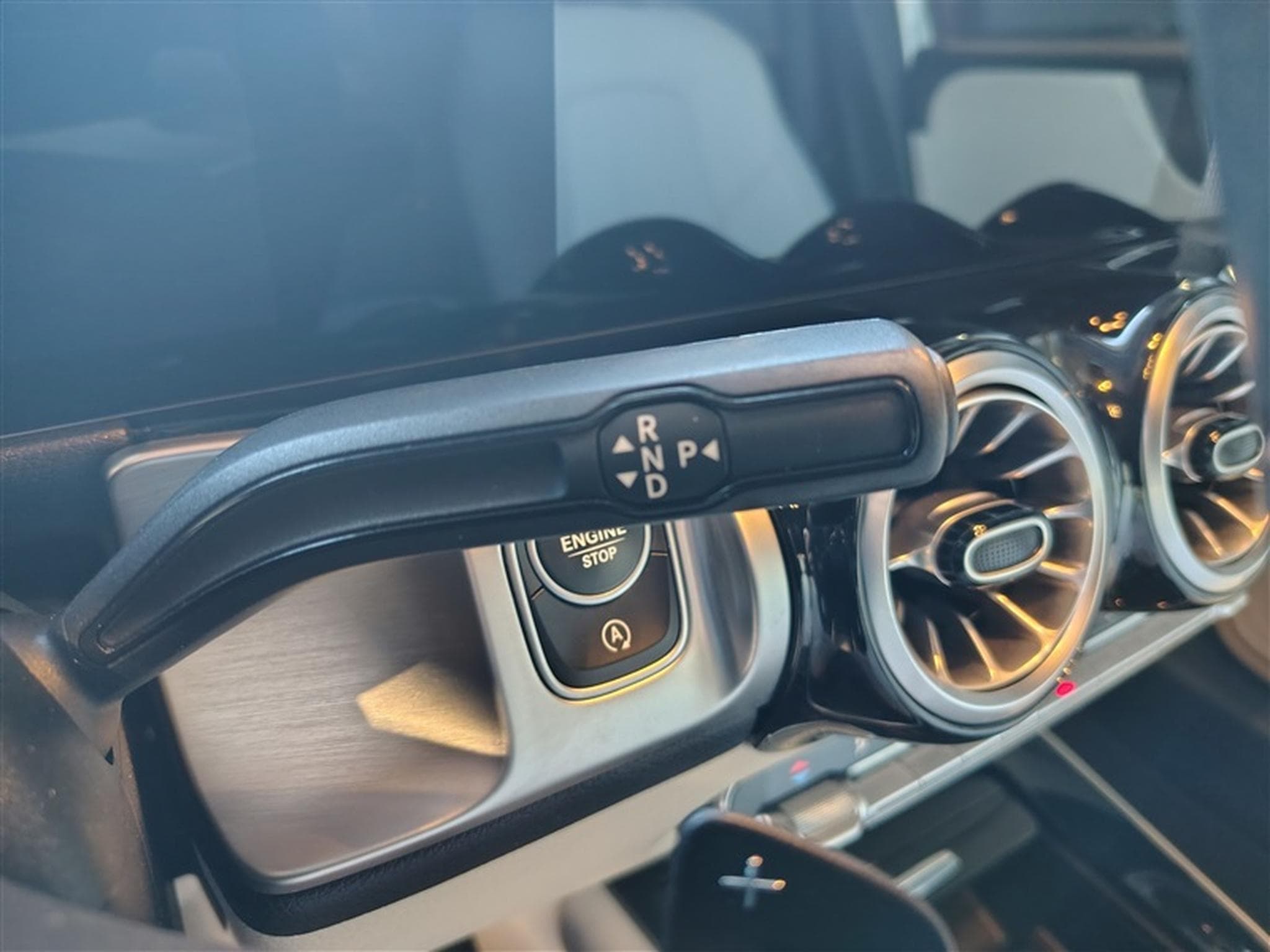 Mercedes GLB 180 d AUTOM. Luxury NAVI / CUIR SPORT / FULL LED (2022) - Foto 12