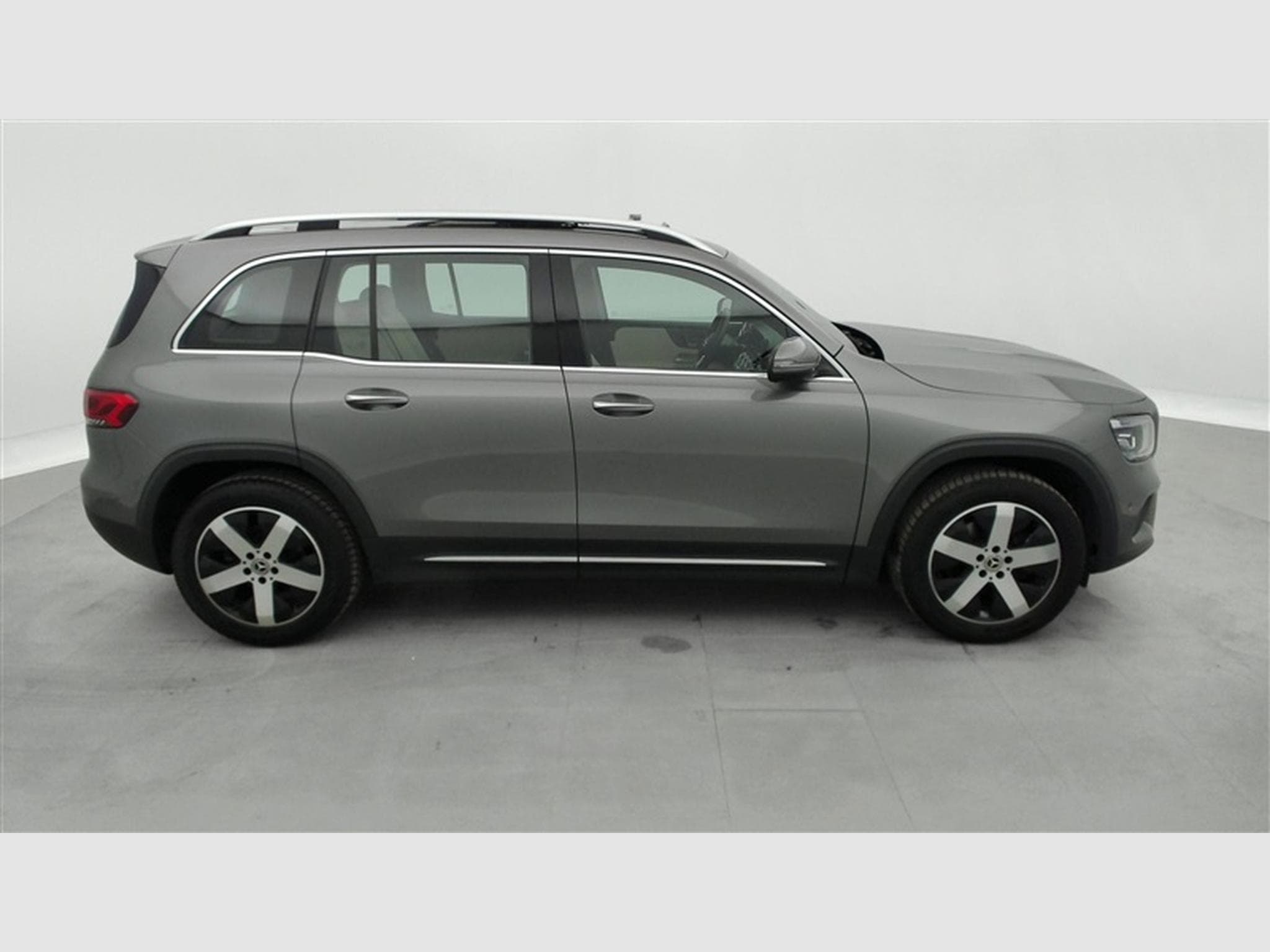 Mercedes GLB 180 d AUTOM. Luxury NAVI / CUIR SPORT / FULL LED (2022) - Foto 25