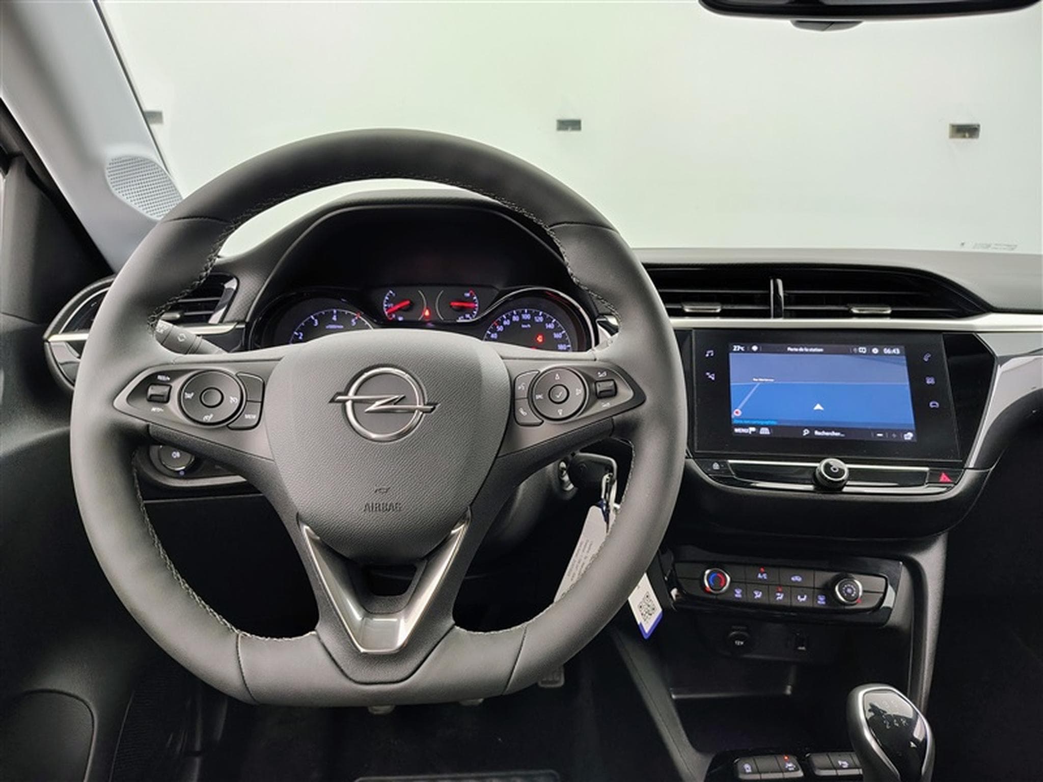 Opel Corsa 1.2i Elegance NAVI / FULL LED / PDC (2023) - Foto 9