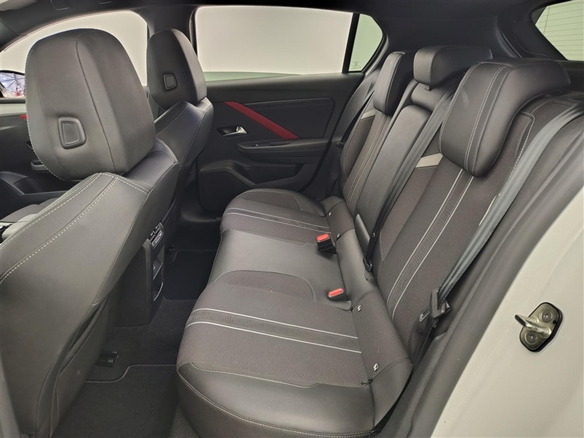 Opel Astra 1.2 Turbo GS Line S/S (EU6.4) (2022) - Photo 13