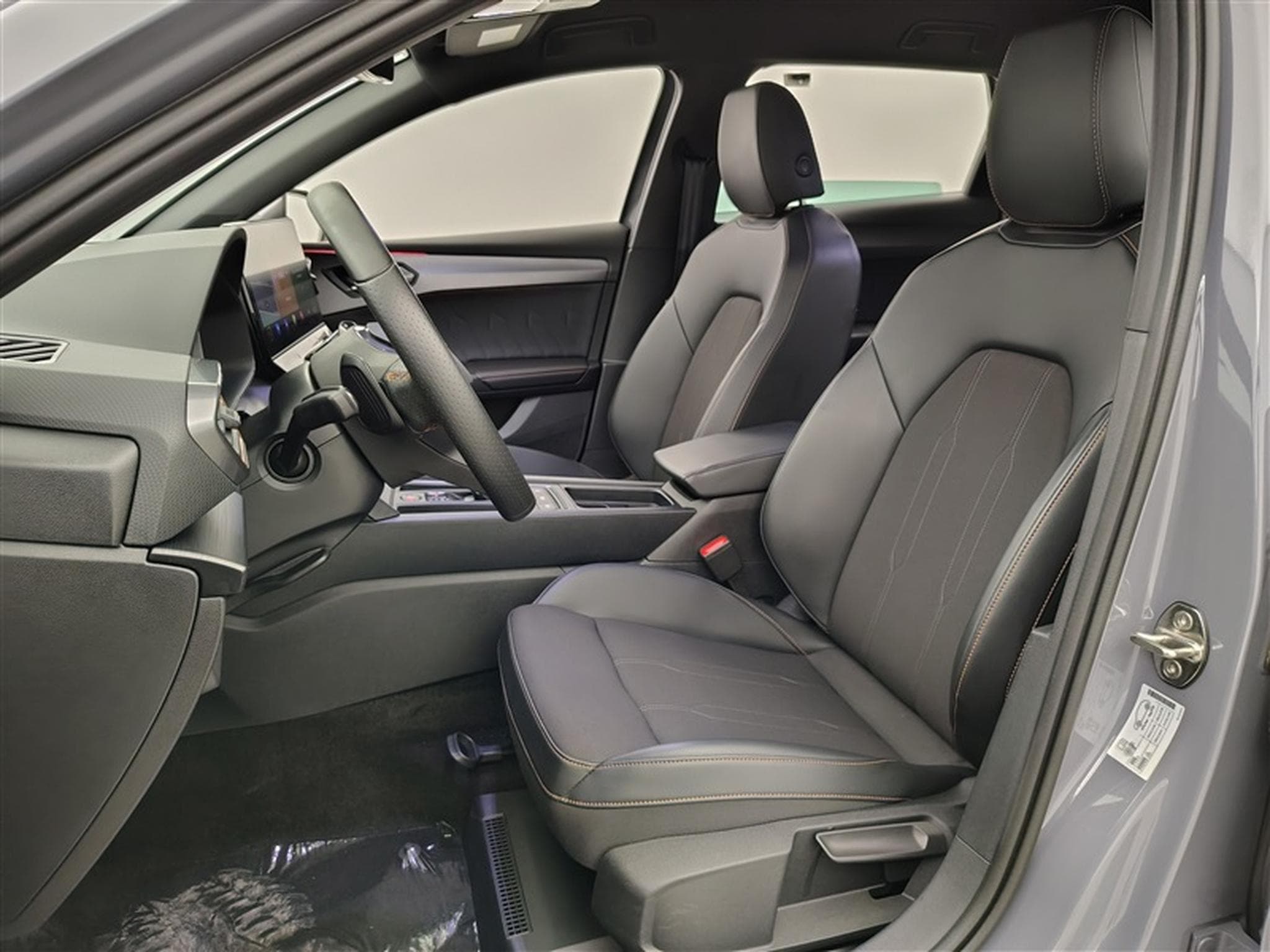 Cupra Leon 1.5 eTSI 150cv DSG  S-CUIR / NAVI / FULL LED / CARPLAY (2024) - Photo 7