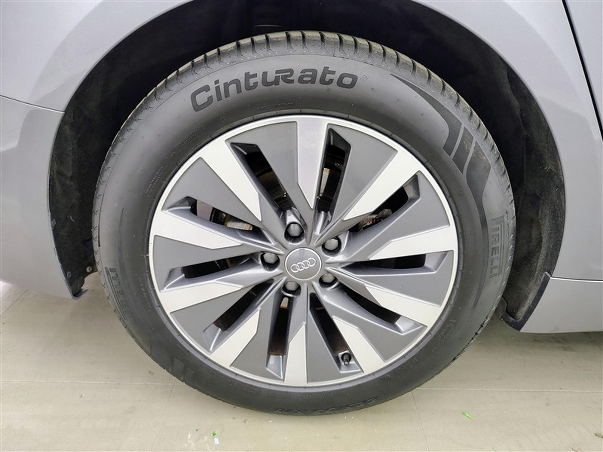 Audi A6 35 TDi Design S tronic CUIR / NAVI / FULL LED (2019) - Photo 5