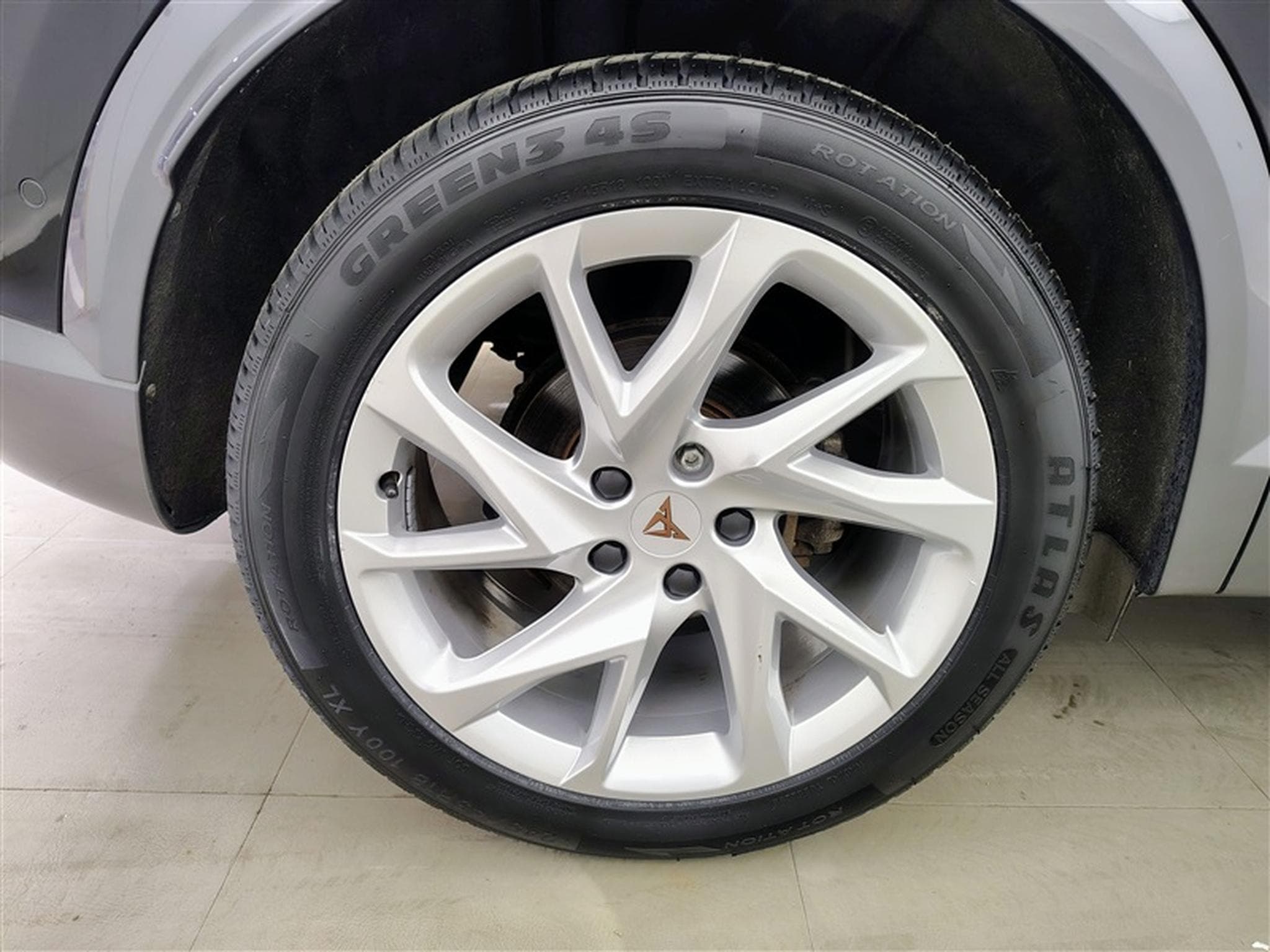 Cupra Formentor 1.4 e-Hybrid PHEV DSG NAVI / S-CUIR / FULL LED (2023) - Foto 6