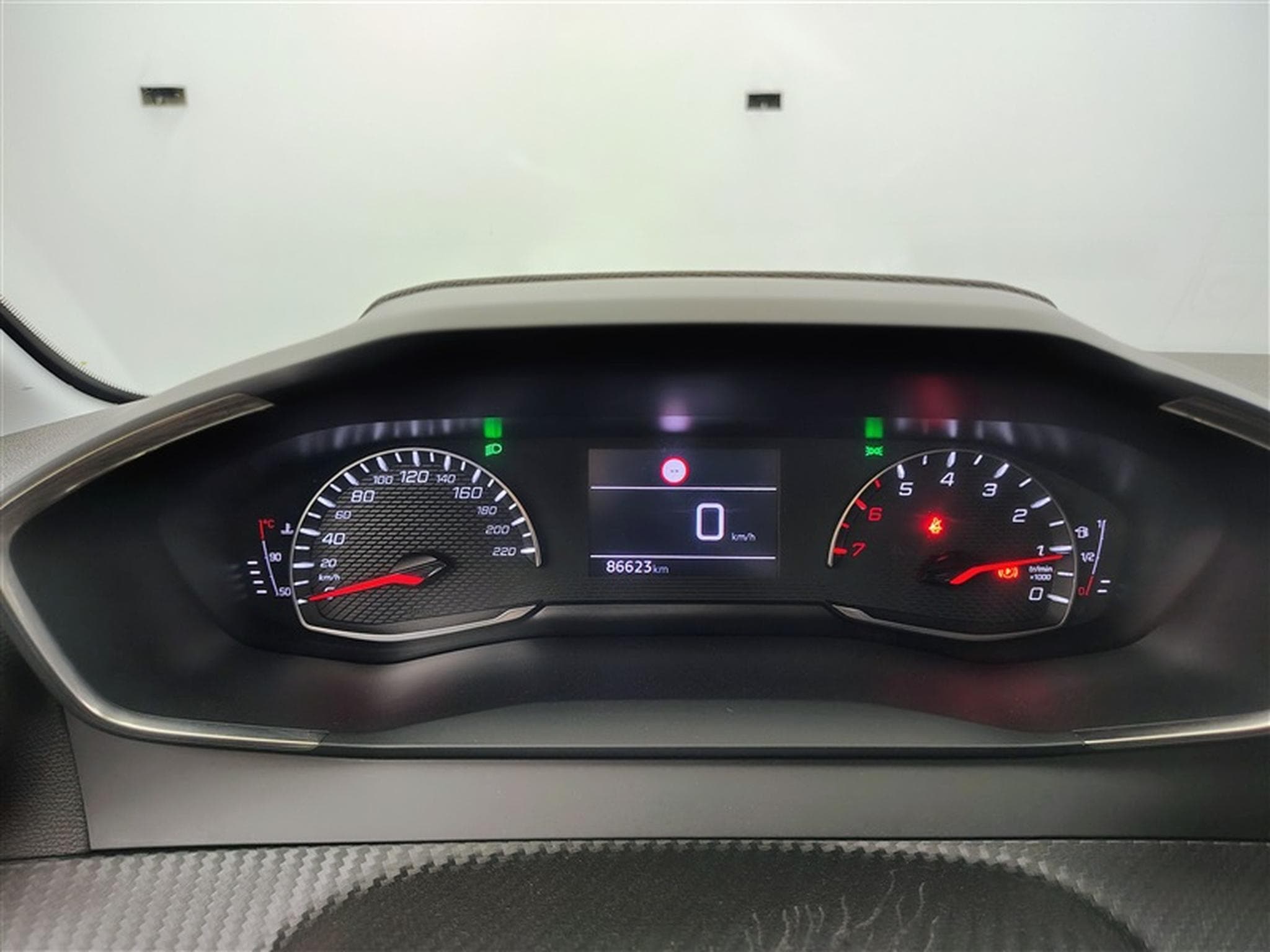 Peugeot 208 1.2i PureTech Active MIRRORLINK / PDC AR / FULL LED / JA 16" (2021) - Foto 10
