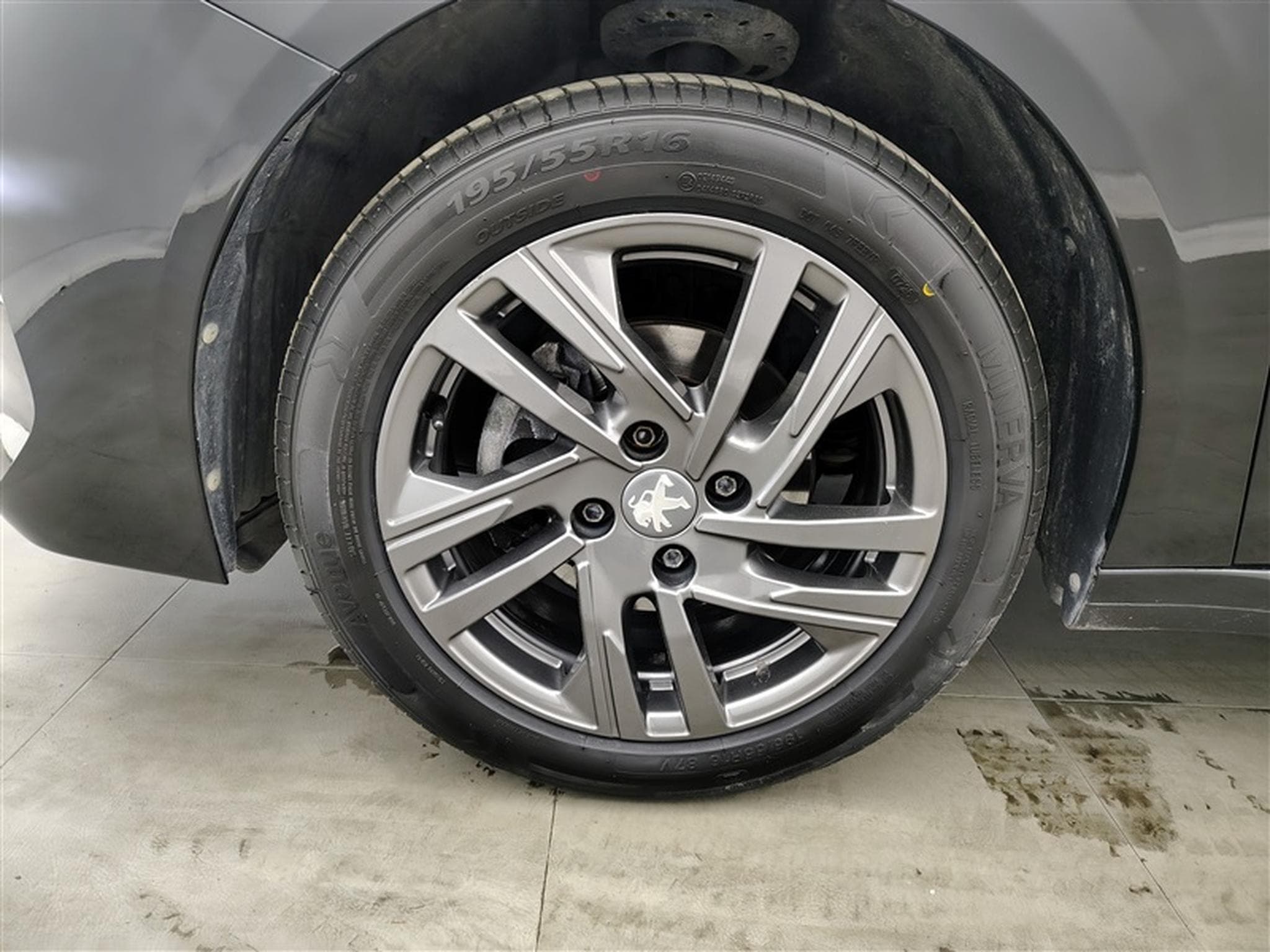 Peugeot 208 1.2i PureTech Active MIRRORLINK / PDC AR / FULL LED / JA 16" (2021) - Foto 6