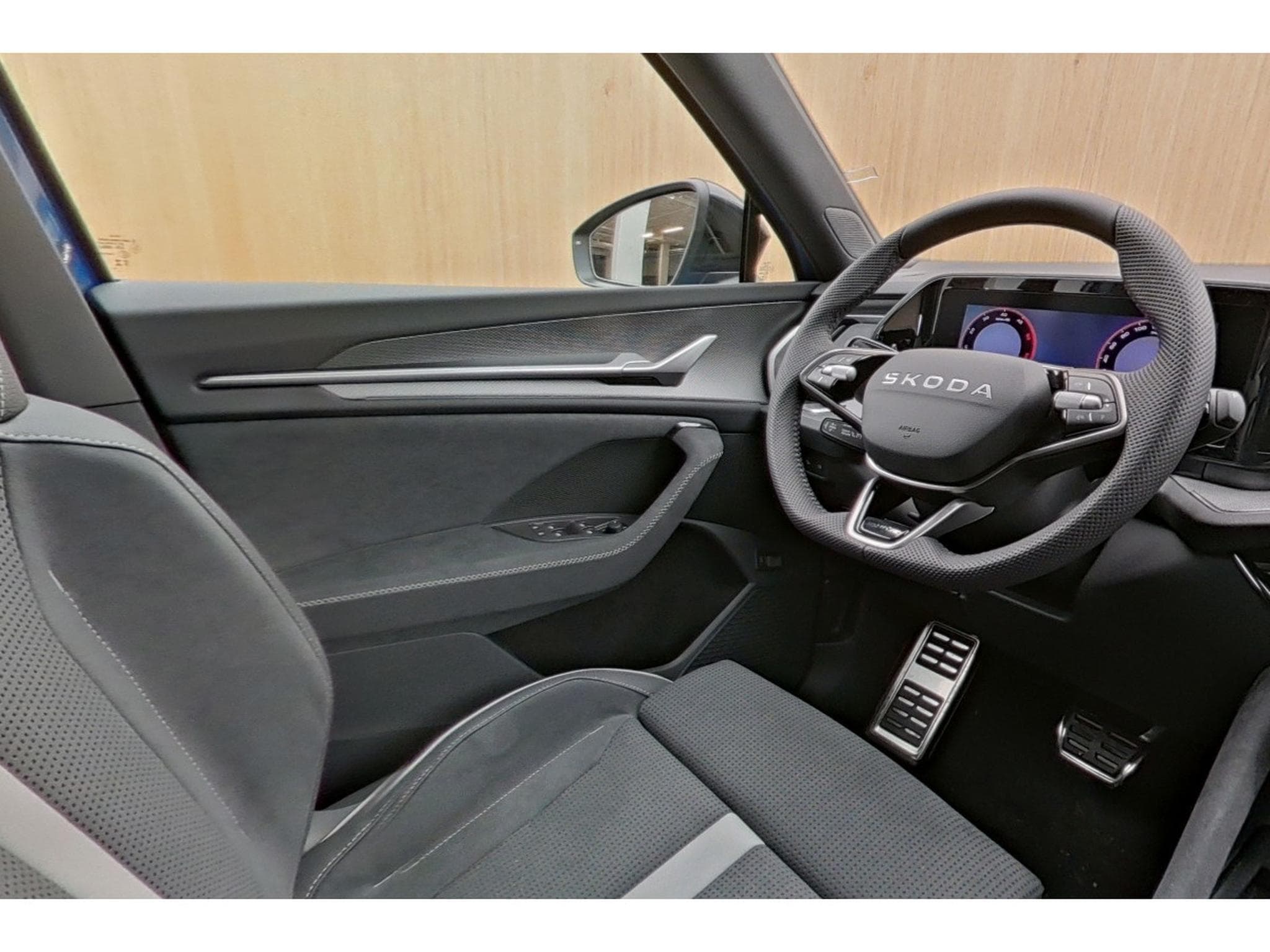 Skoda Kodiaq Sportline 1.5 TSI DSG 110 kW-150CV - 7 Places - Toit Ouvrant (2026) - Foto 12