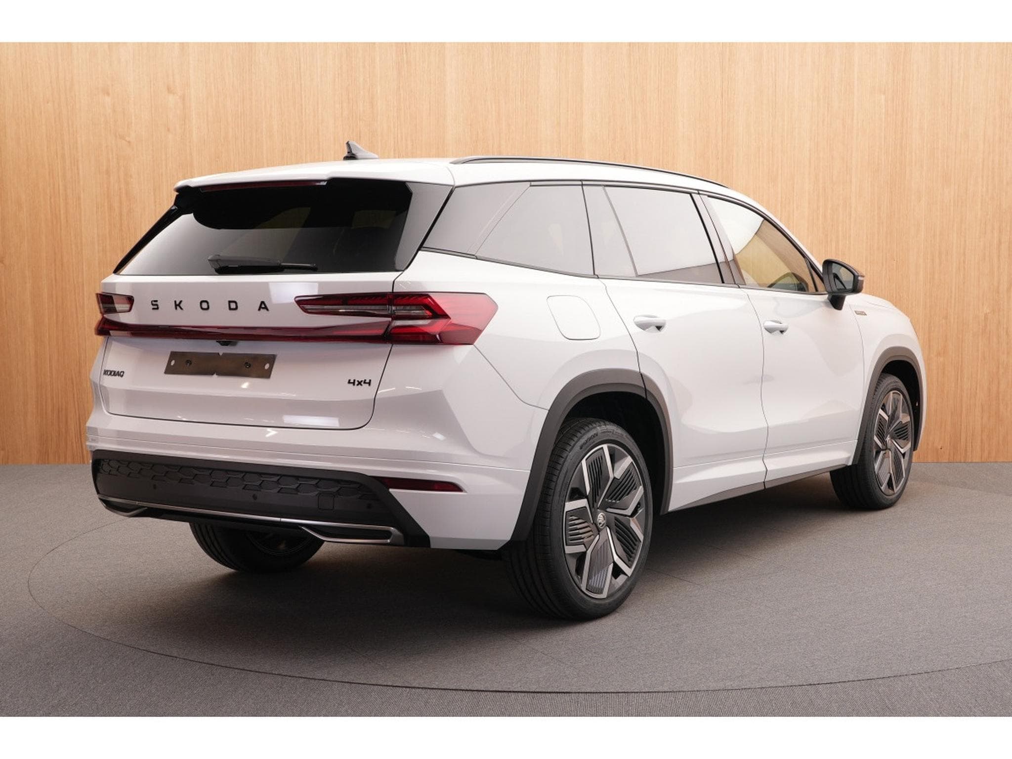 Skoda Kodiaq Sportline 1.5 TSI DSG 110 kW-150CV - 7 Places - Toit Ouvrant (2026) - Foto 5