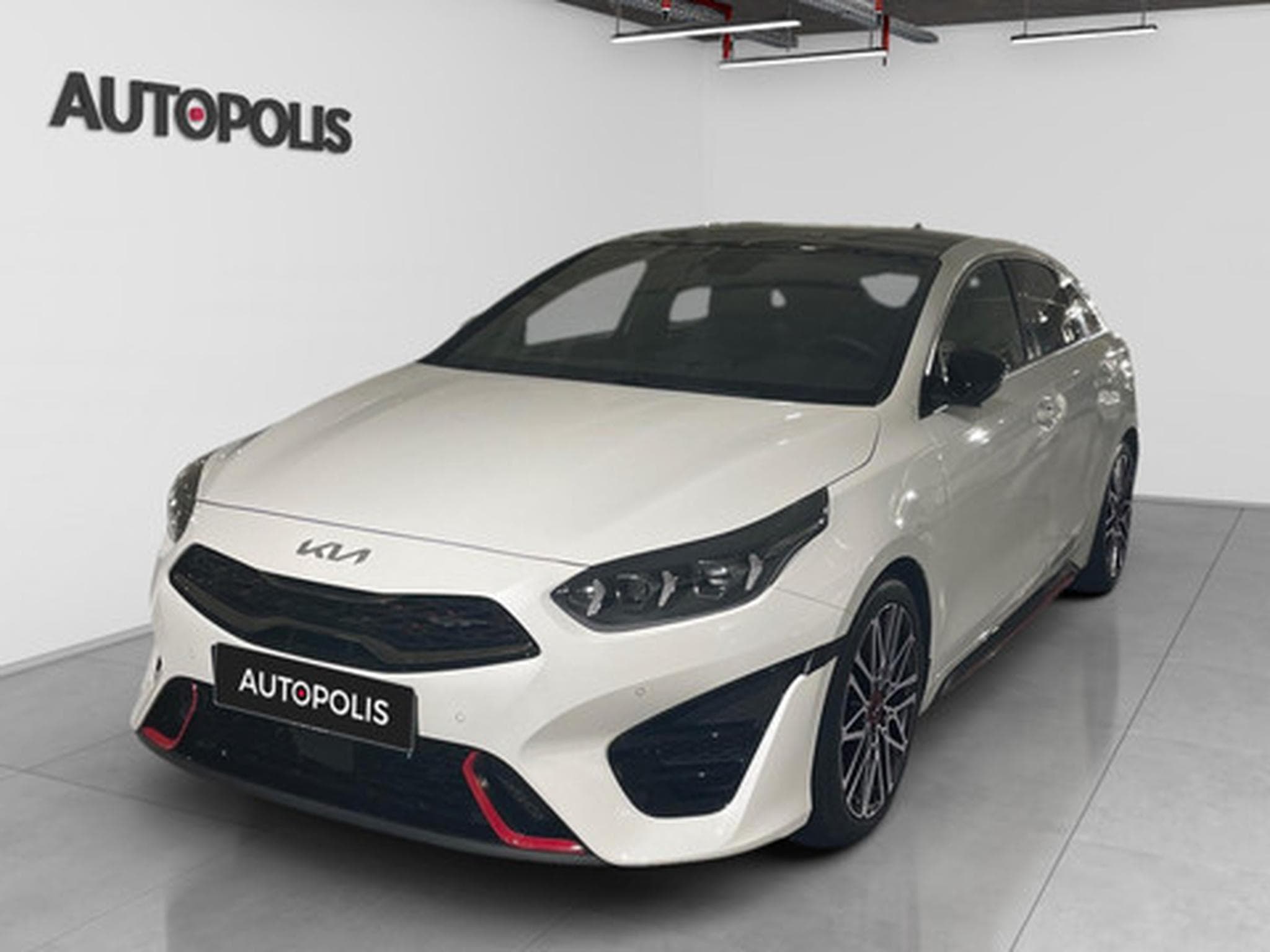 Kia ProCeed GT 1.6 T-GDI 204 DCT ISG (2023) - Photo 19