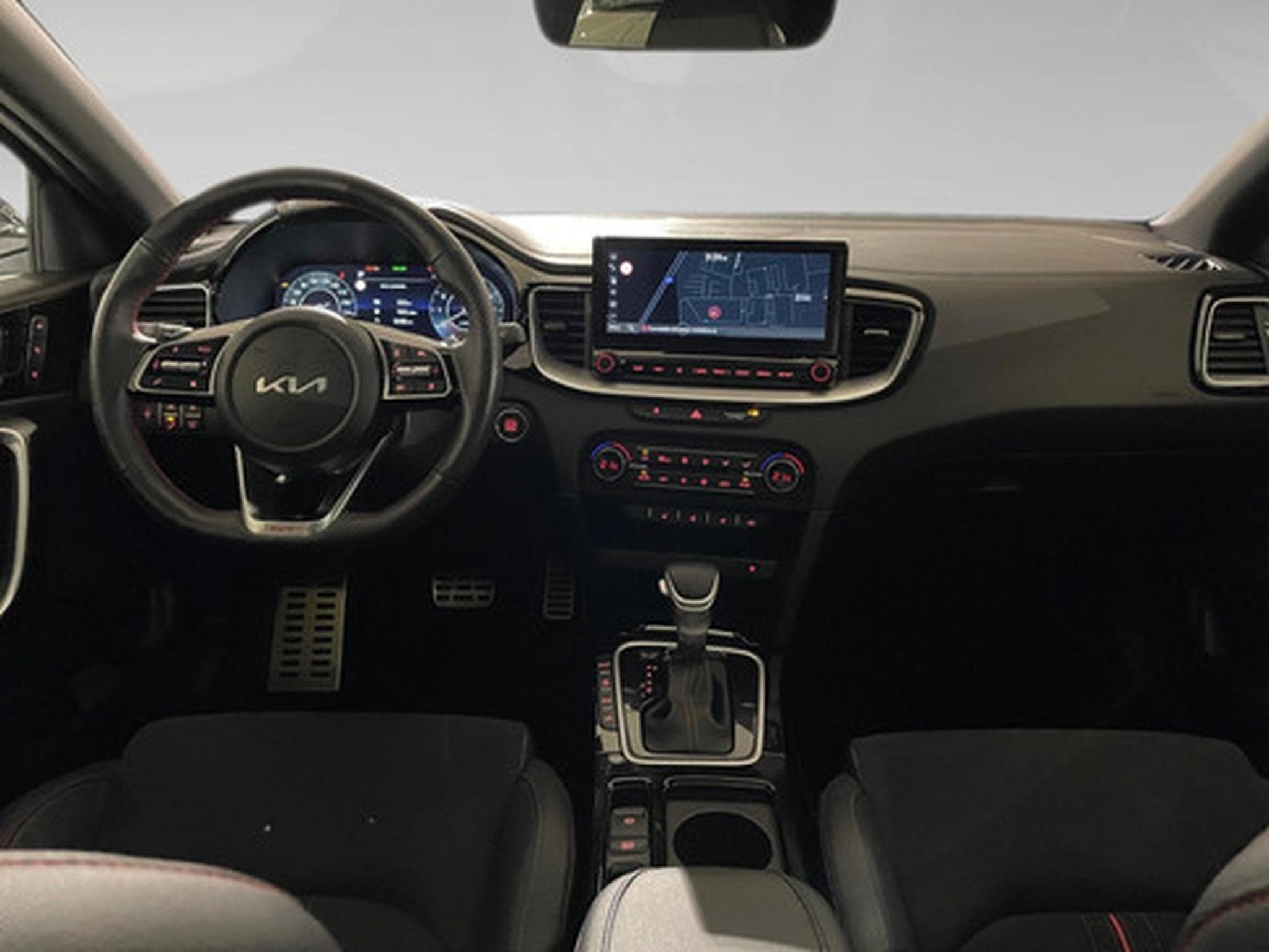 Kia ProCeed GT 1.6 T-GDI 204 DCT ISG (2023) - Photo 5