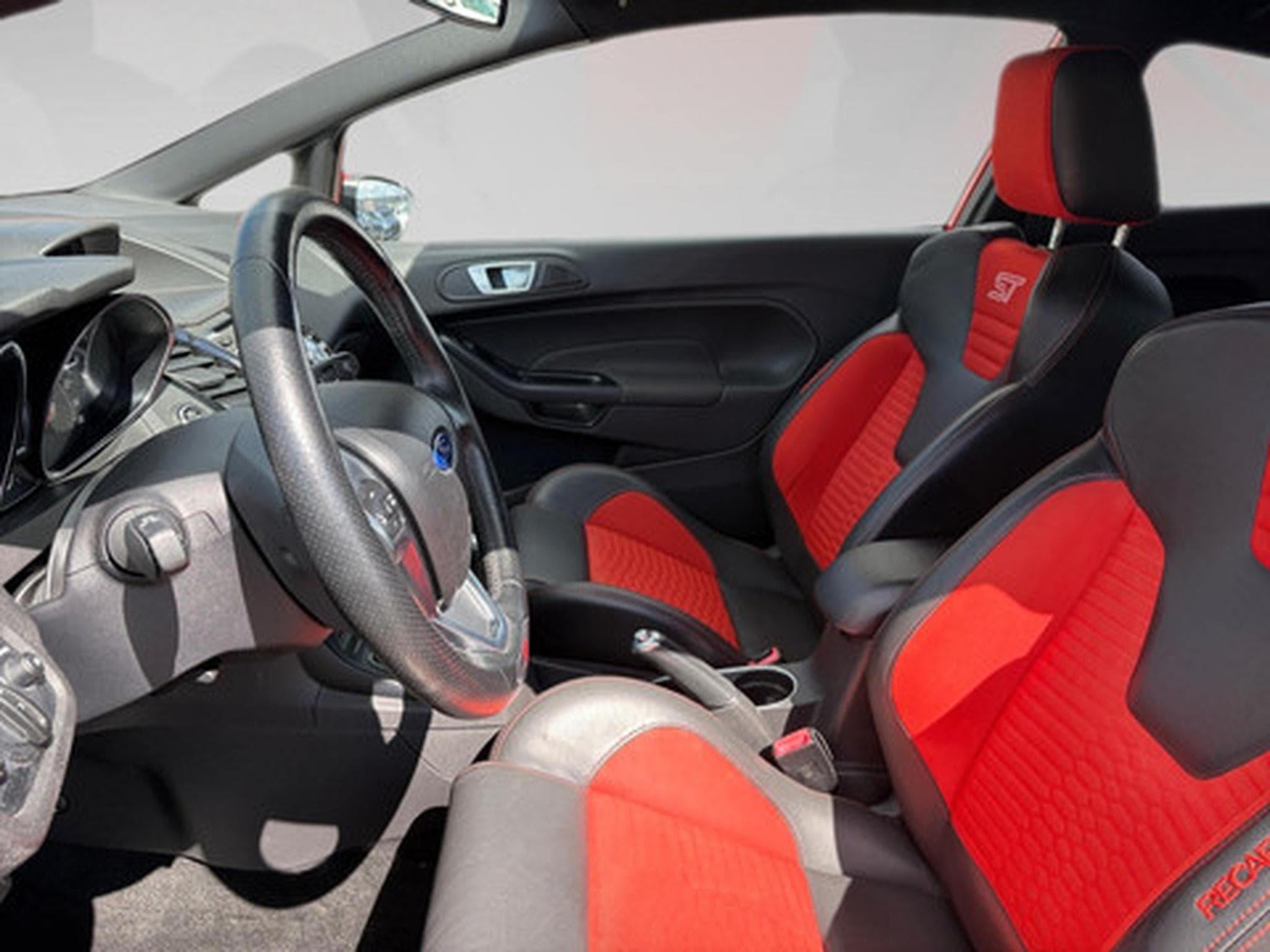 Ford Fiesta 1.6i Ecoboost 134kW ST2 (2016) - Foto 4