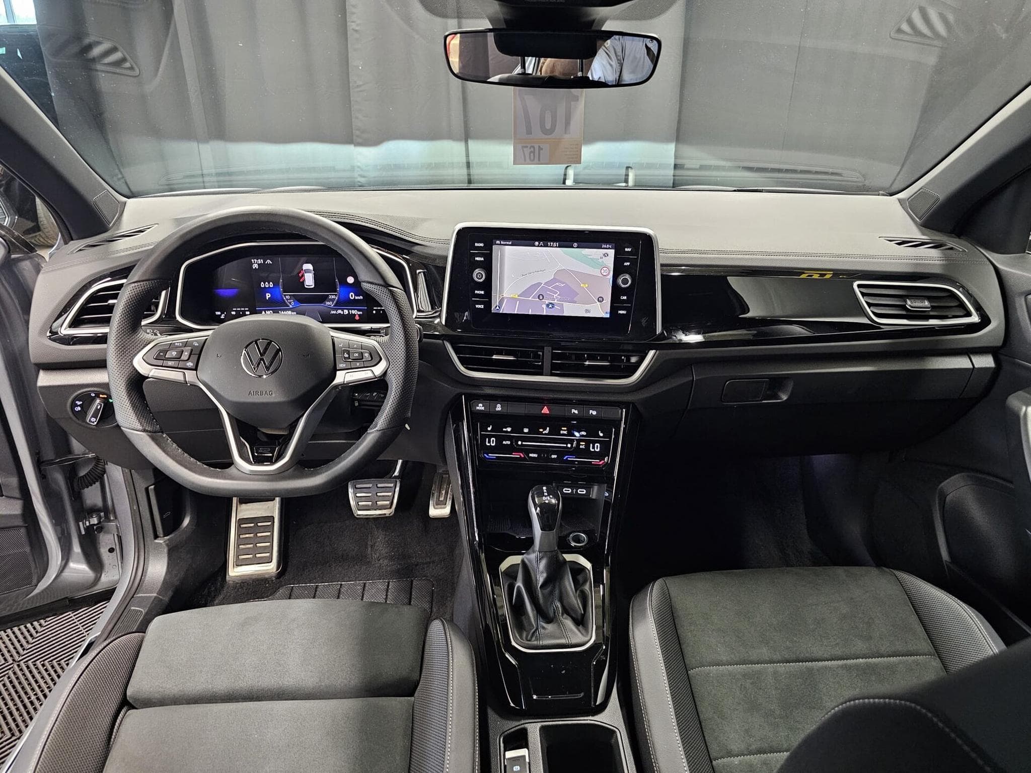 VW T-Roc 150cv R-Line Edition DSG (2025) - Foto 2