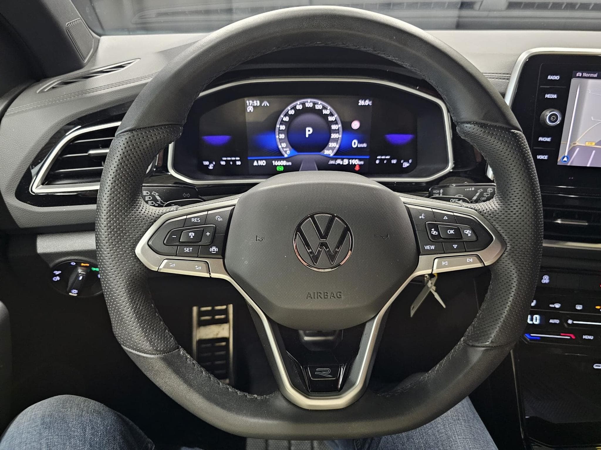 VW T-Roc 150cv R-Line Edition DSG (2025) - Foto 8