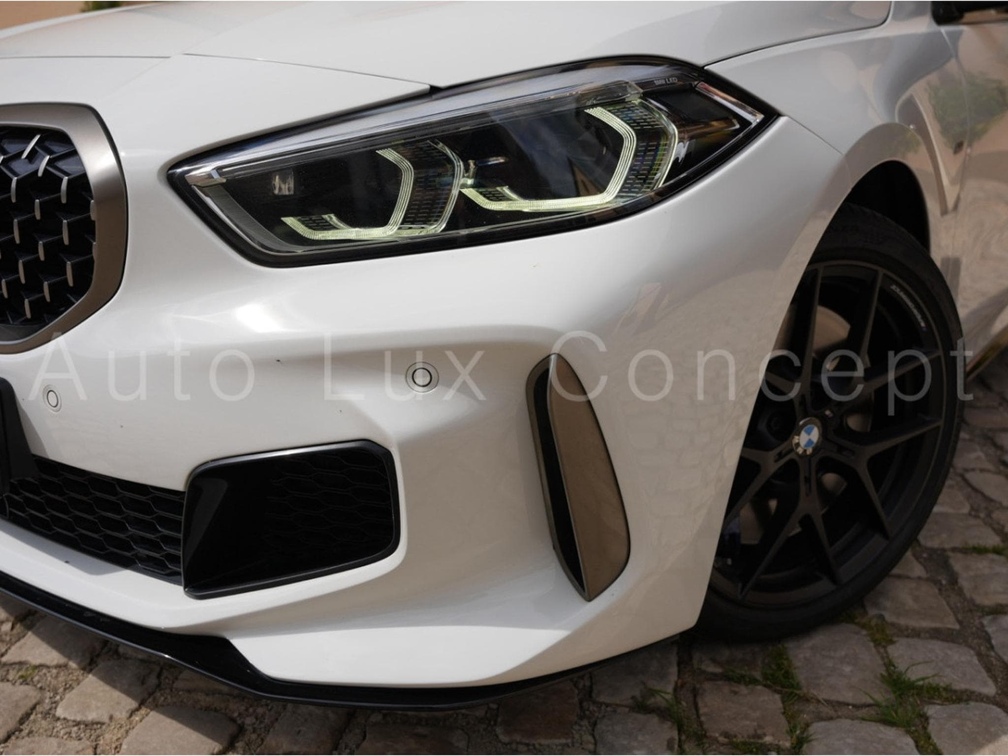 BMW M135 i xDrive (2019) - Photo 9
