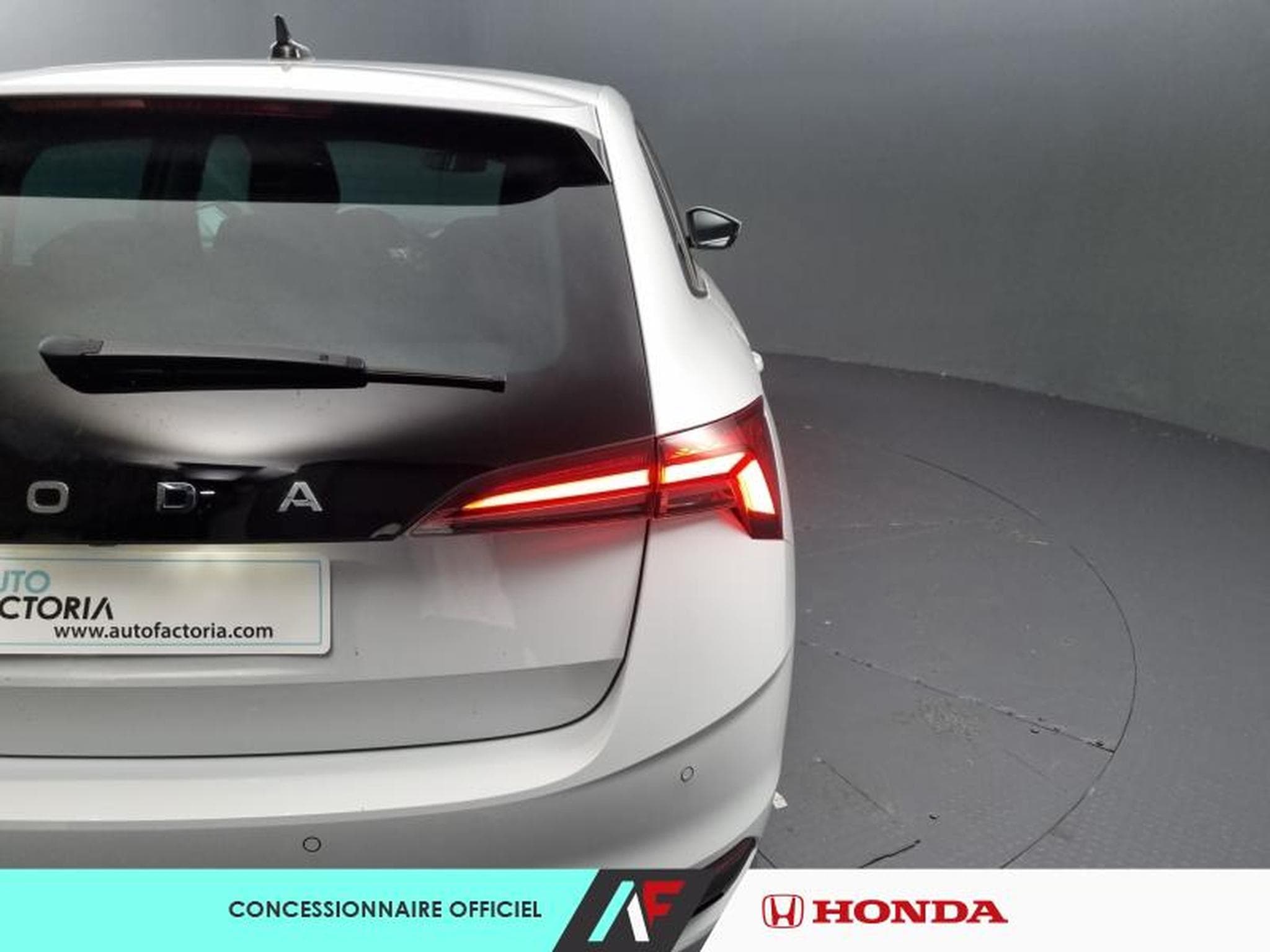 Skoda Scala -34% 1.0 TSI Evo2 116ch Selection DSG7 (2025) - Photo 3
