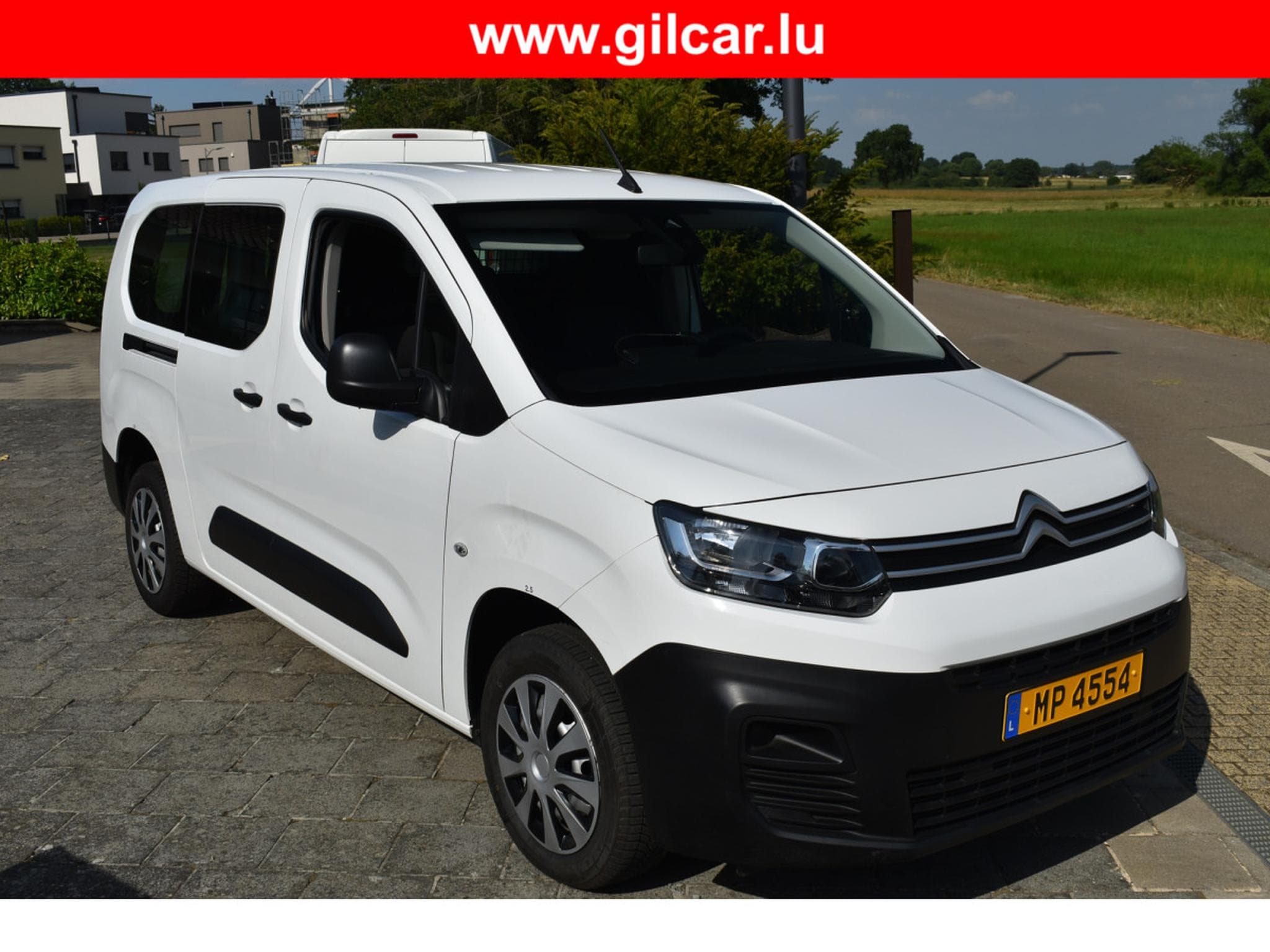Citroën Berlingo 1,5 DCi 100 maxi 3 places très bon état (2021) - Photo 1
