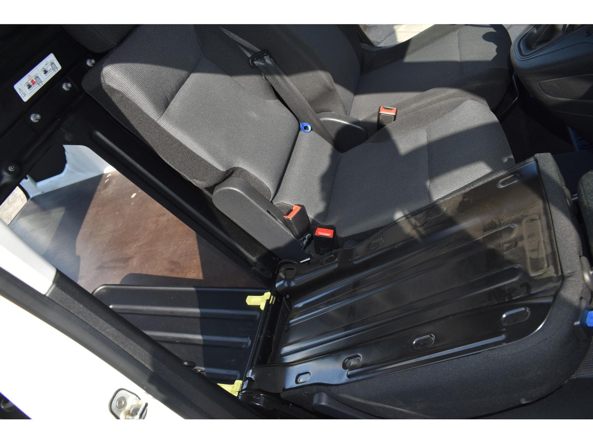 Citroën Berlingo 1,5 DCi 100 maxi 3 places très bon état (2021) - Photo 11