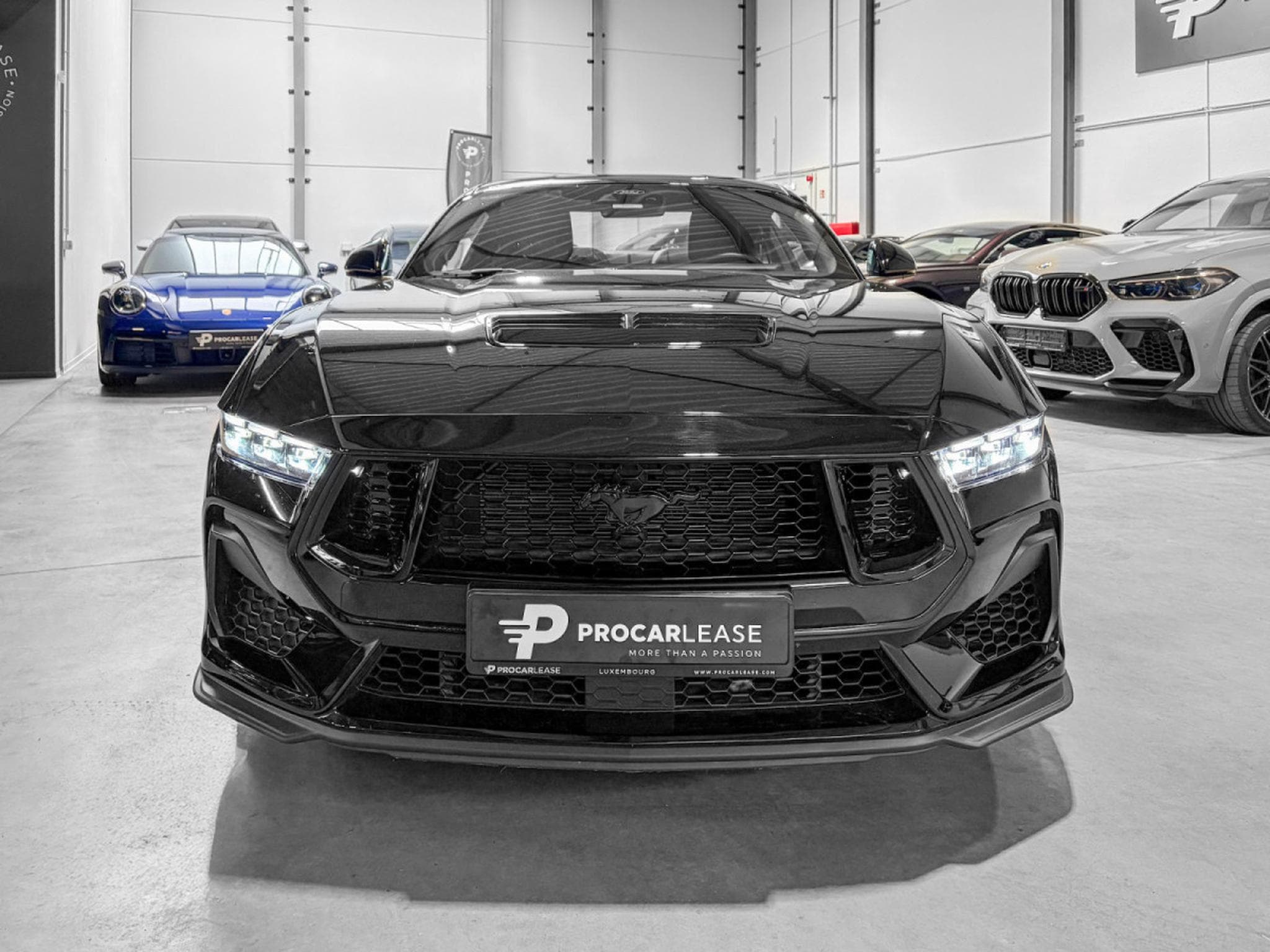 Ford Mustang Mustang Fastback 5.0 V8 GT/ MAGNERIDE/ (2025) - Foto 3
