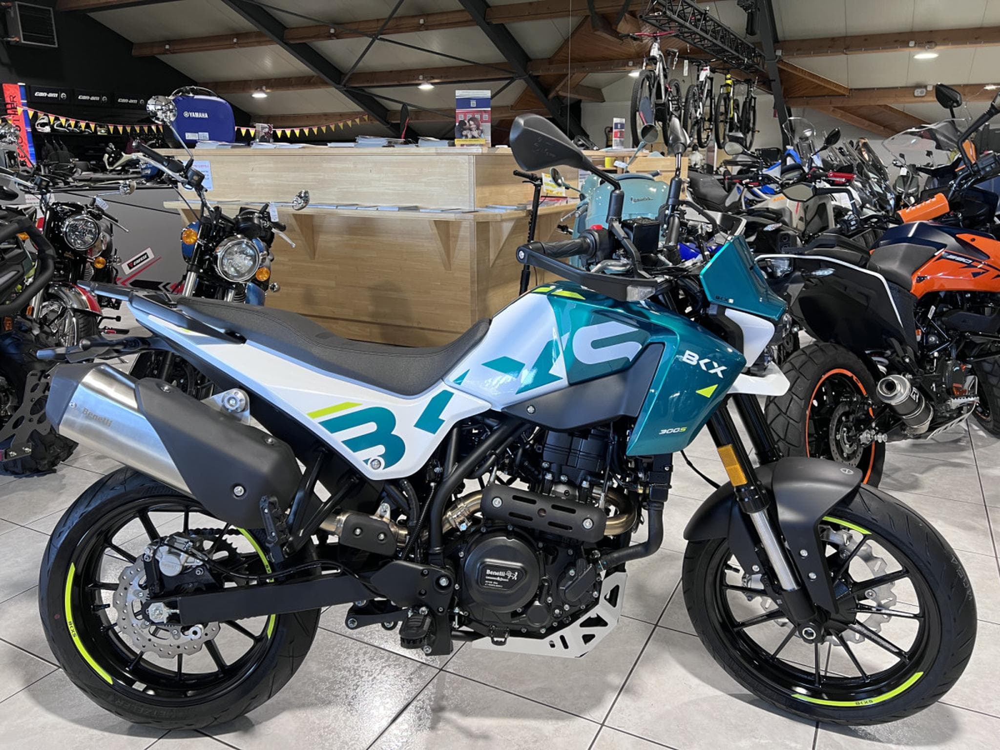 Benelli BKX 300 S (2026) - Foto 1