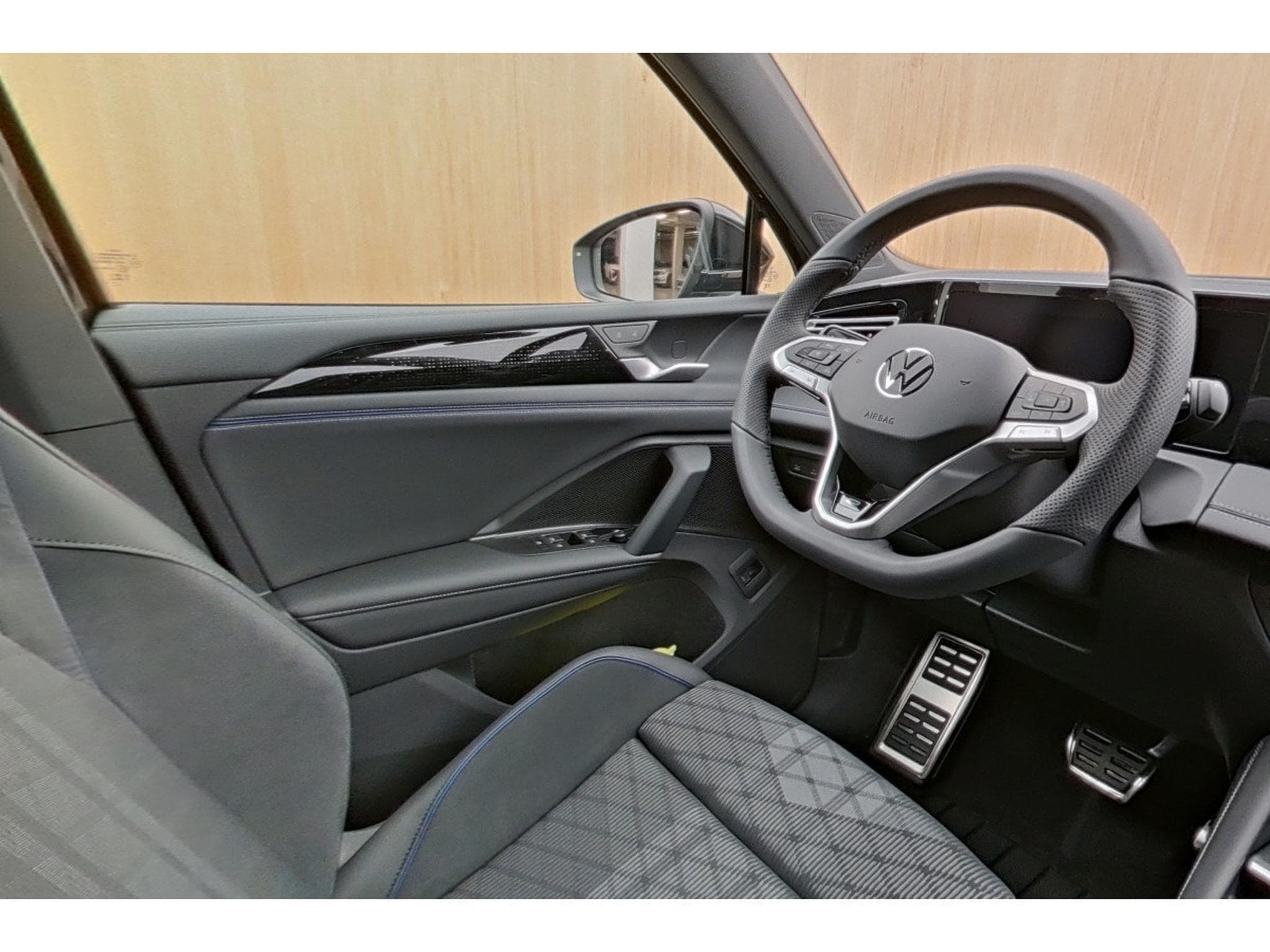 VW Tiguan R-Line 1.5 eTSI 110KW-150CV DSG7 - Garantie 5 ans/100.000 Km (2025) - Photo 11