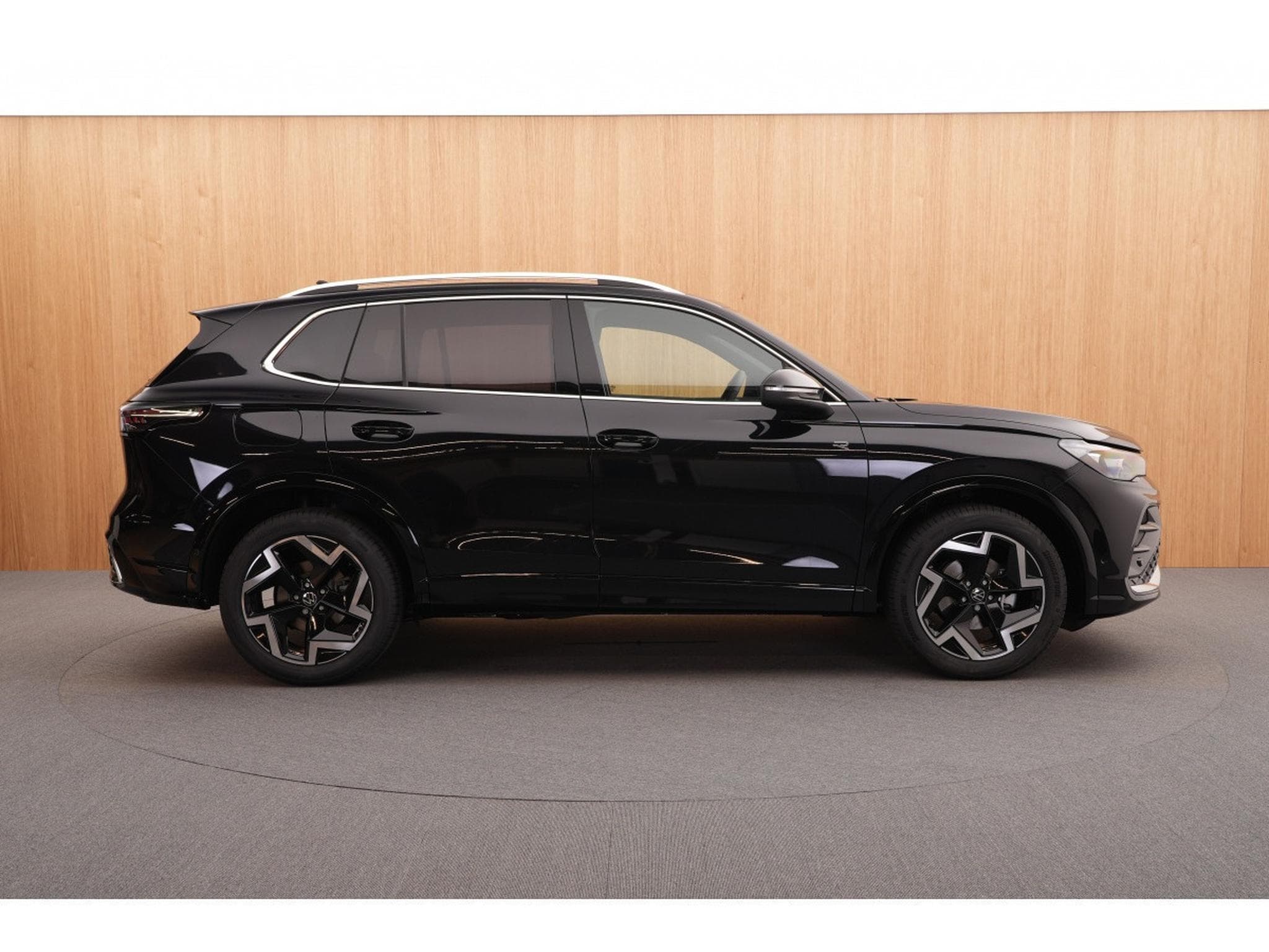 VW Tiguan R-Line 1.5 eTSI 110KW-150CV DSG7 - Garantie 5 ans/100.000 Km (2025) - Photo 8
