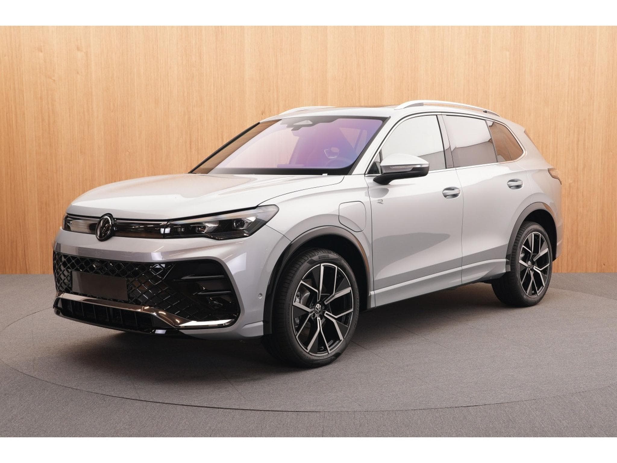 VW Tiguan R-Line Hybrid 1.5 TSI PHEV DSG 200 kW-272CV DSG7 - Toit Ouvr (2025) - Photo 7