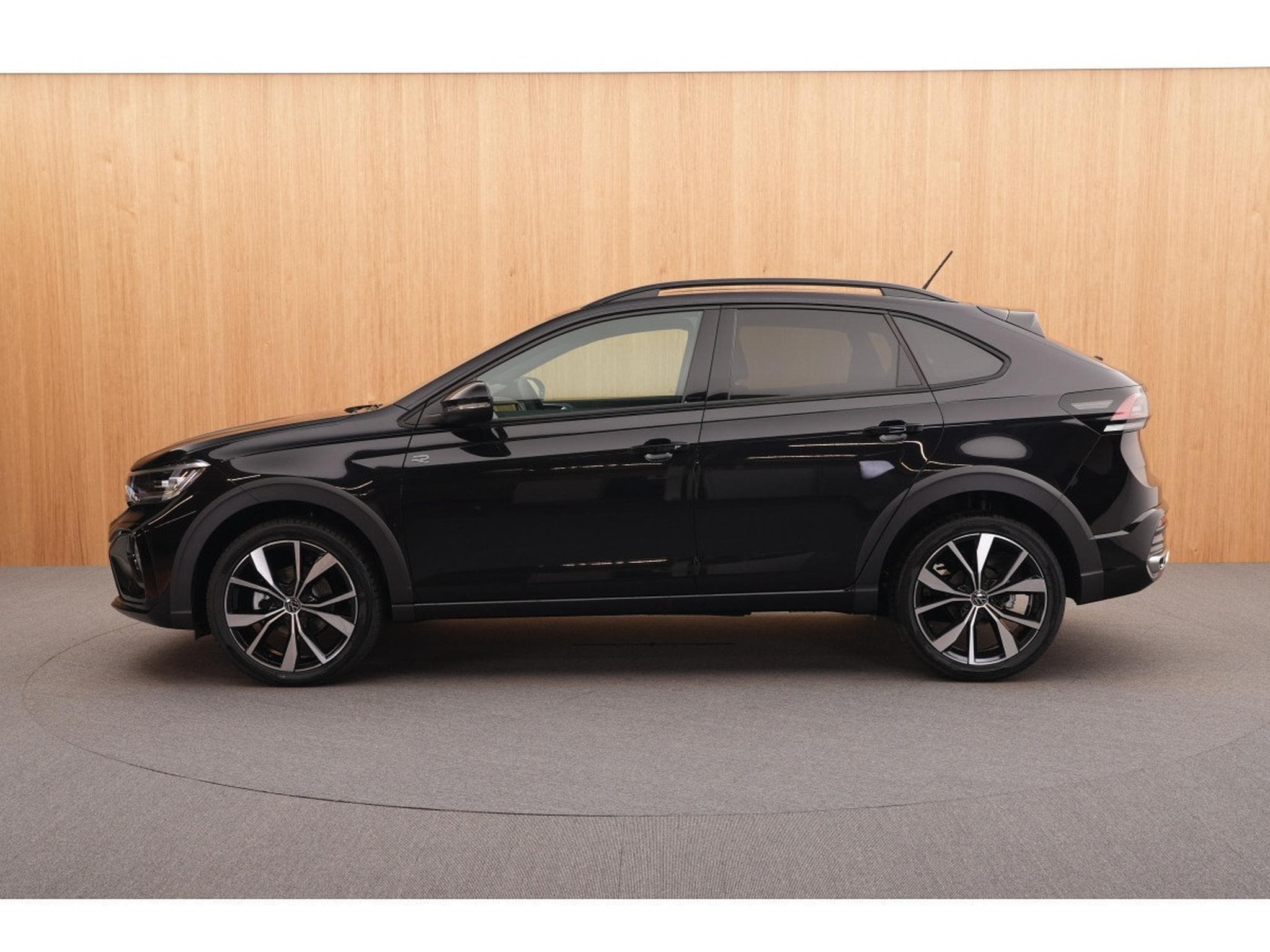 VW Taigo R-line 1.5 TSI 110KW-150CV DSG7 - Attelage - Jantes 18" - (2026) - Photo 3