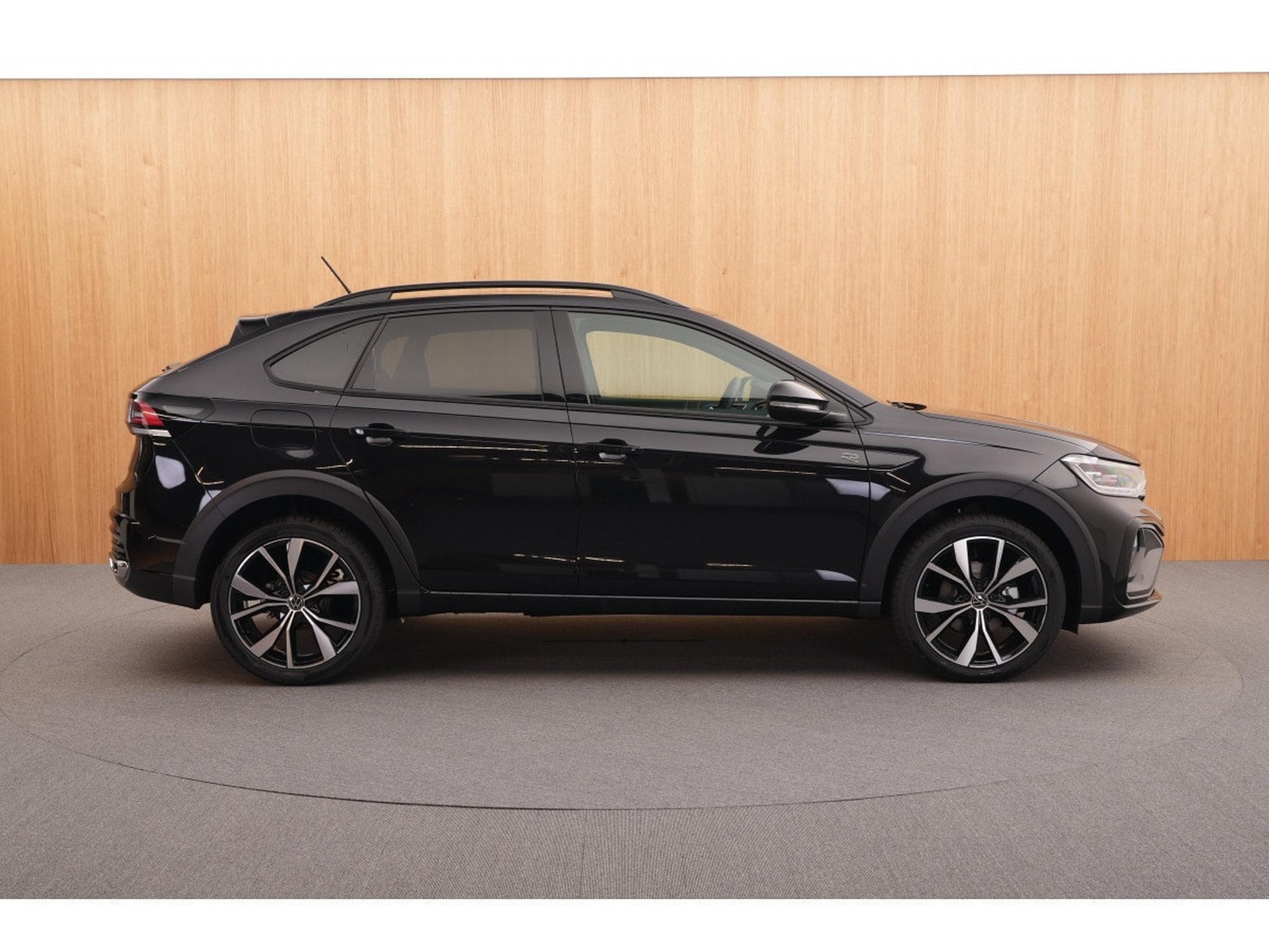 VW Taigo R-line 1.5 TSI 110KW-150CV DSG7 - Attelage - Jantes 18" - (2026) - Photo 6