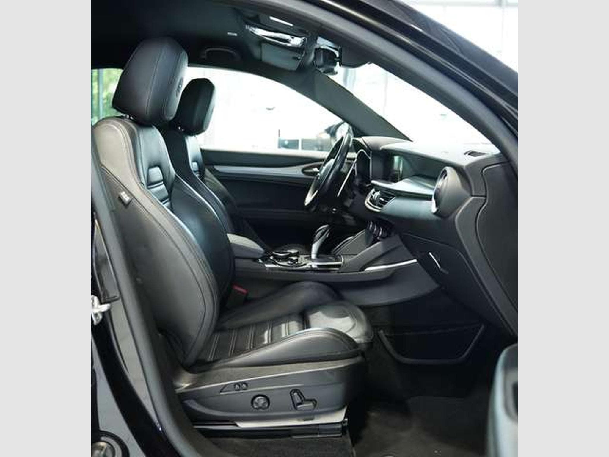 Alfa-Romeo Stelvio Veloce Q4 *20 Zoll *ACC *Kamera *Digital (2020) - Photo 15