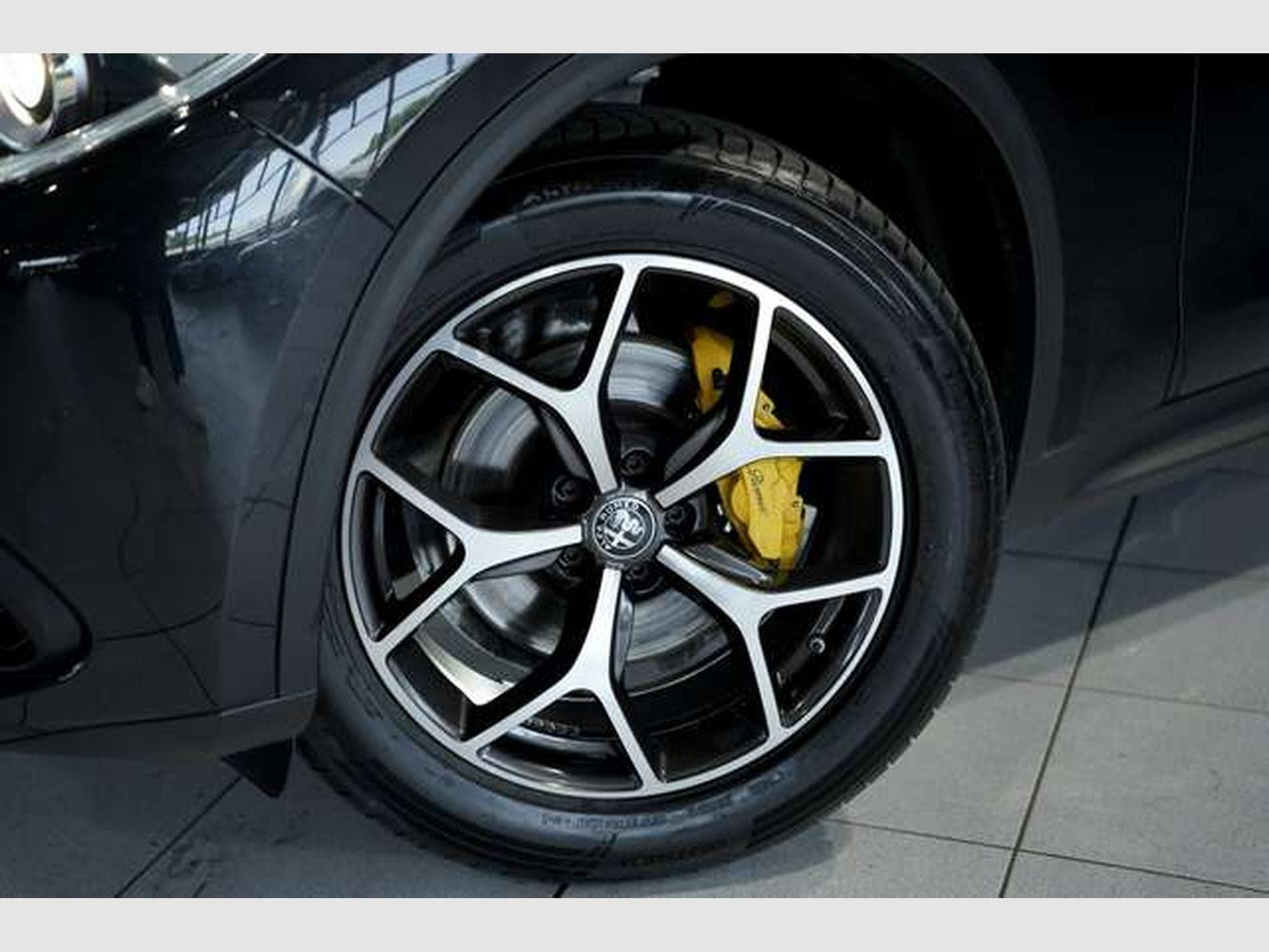 Alfa-Romeo Stelvio Veloce Q4 *20 Zoll *ACC *Kamera *Digital (2020) - Photo 3