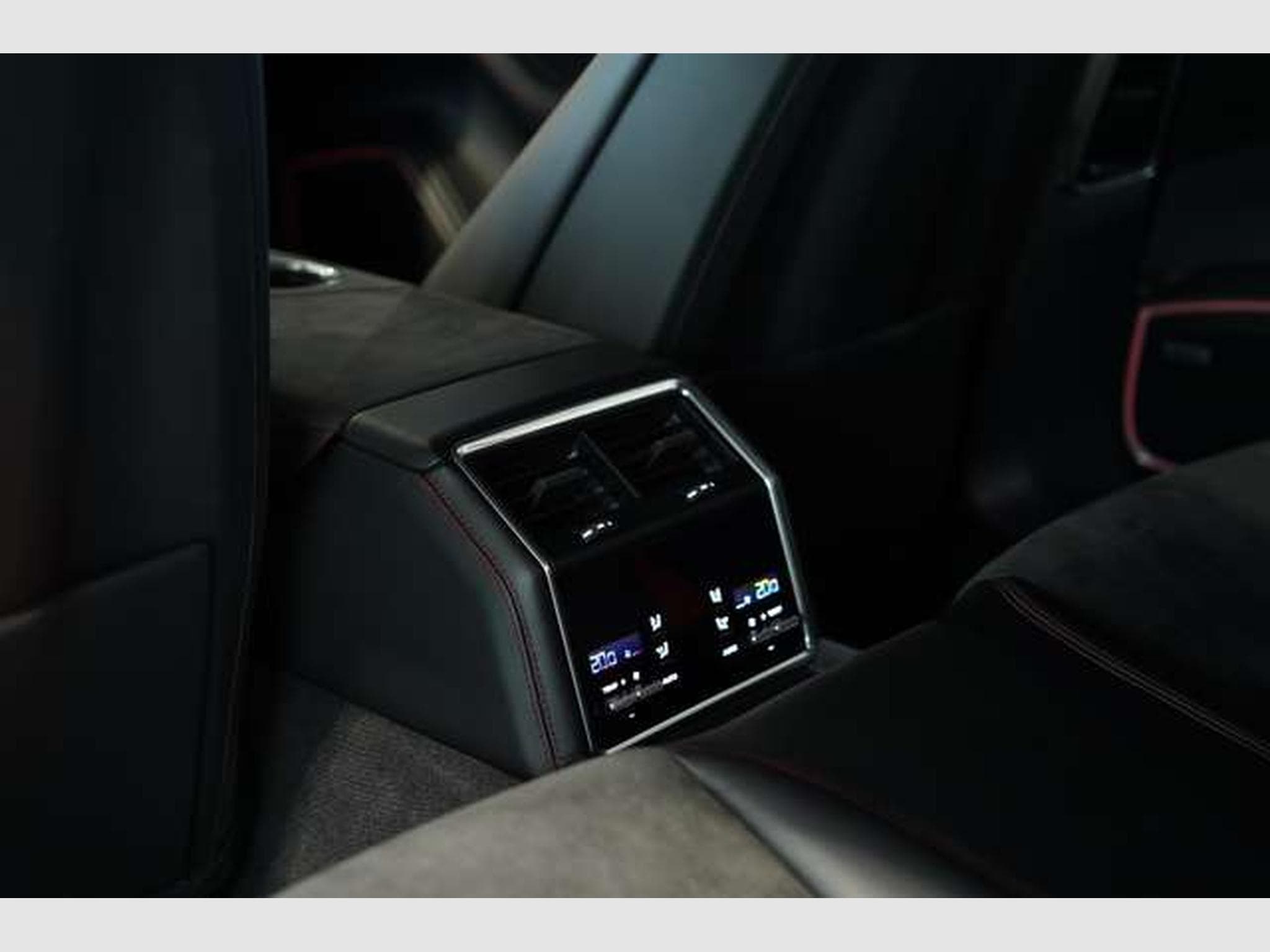 Porsche Panamera GTS *2.H *21 *Sport-Design *HUD *Pano (2019) - Photo 32