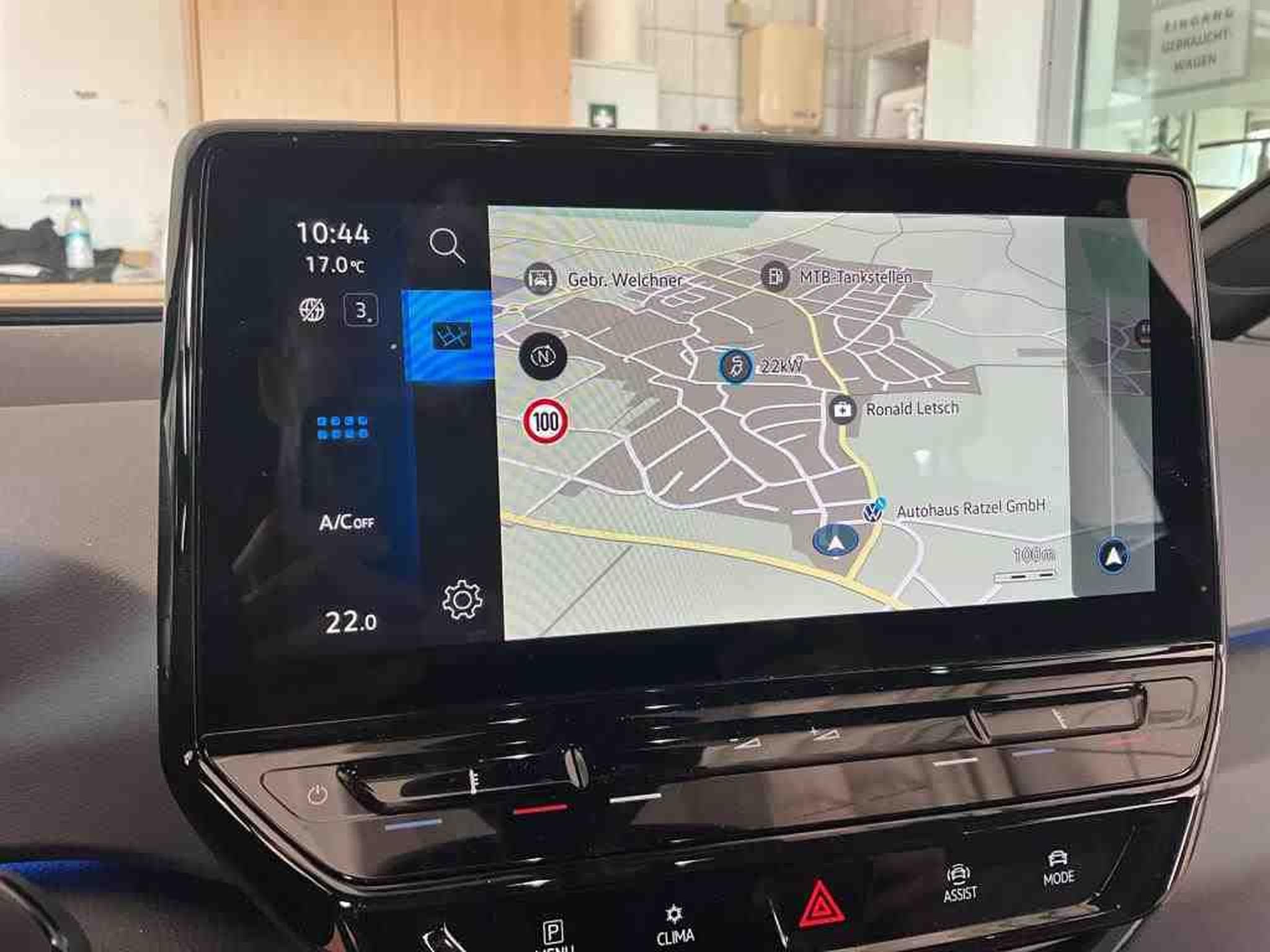 VW ID.3 Pro Performance (2023) - Photo 18