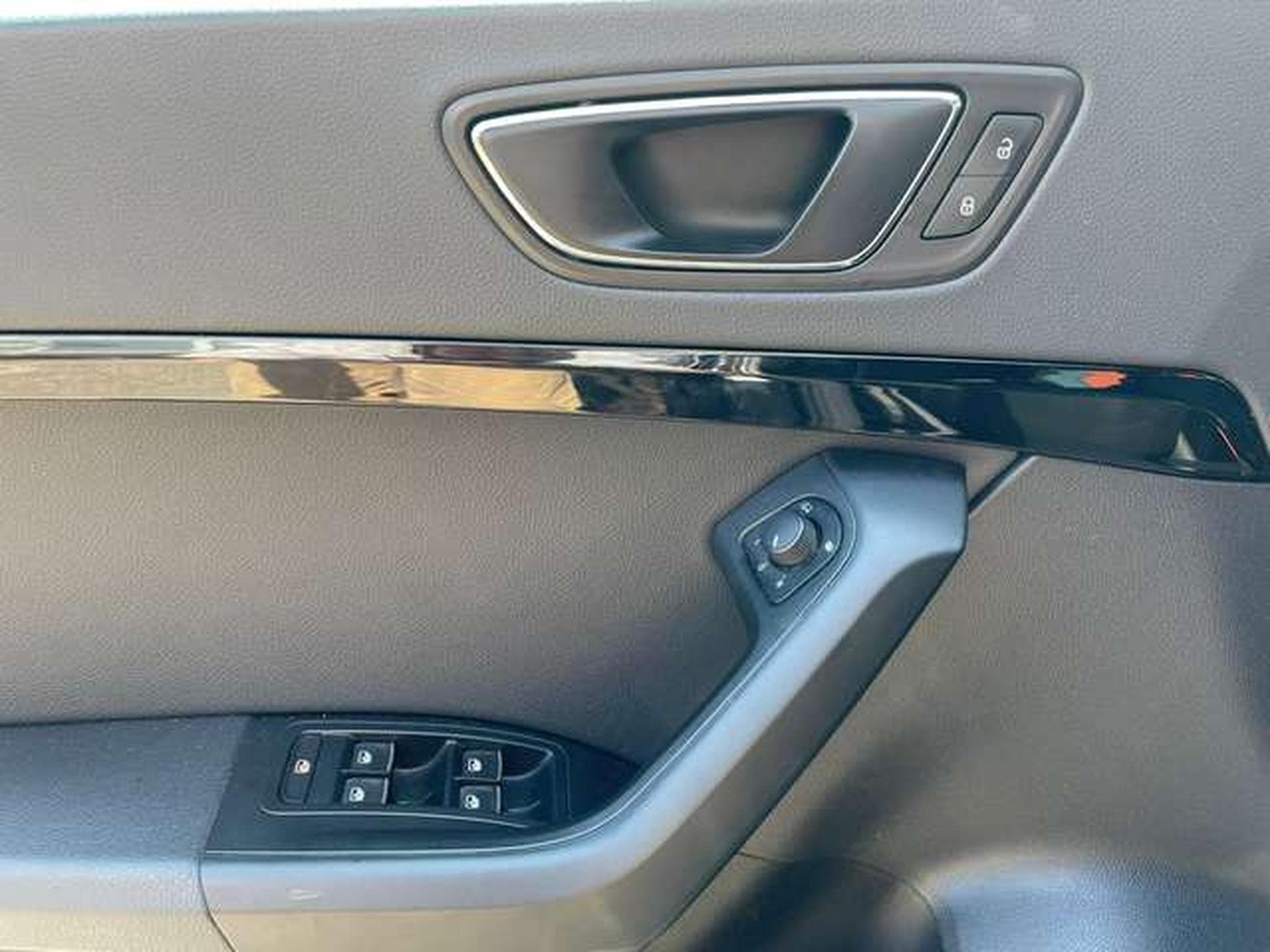 SEAT Ateca 2.0 TDI 4Drive DSG XCELLENCE (2018) - Photo 10