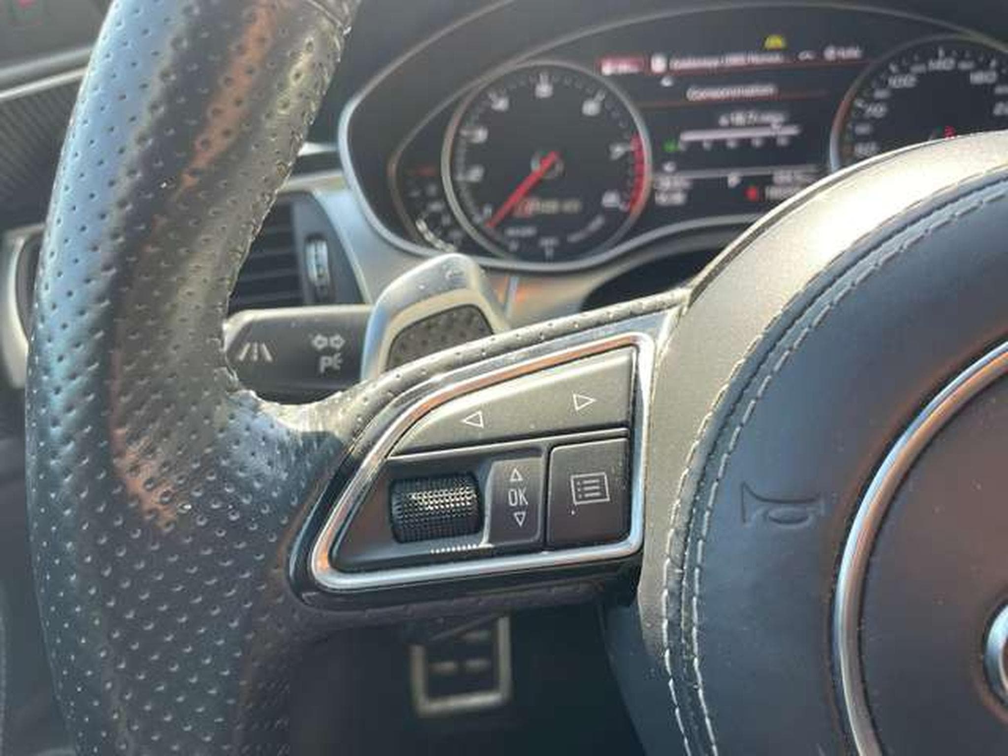 Audi RS6 Avant performance quattro ORIGINAL COLOR + CERAMIC (2018) - Photo 17
