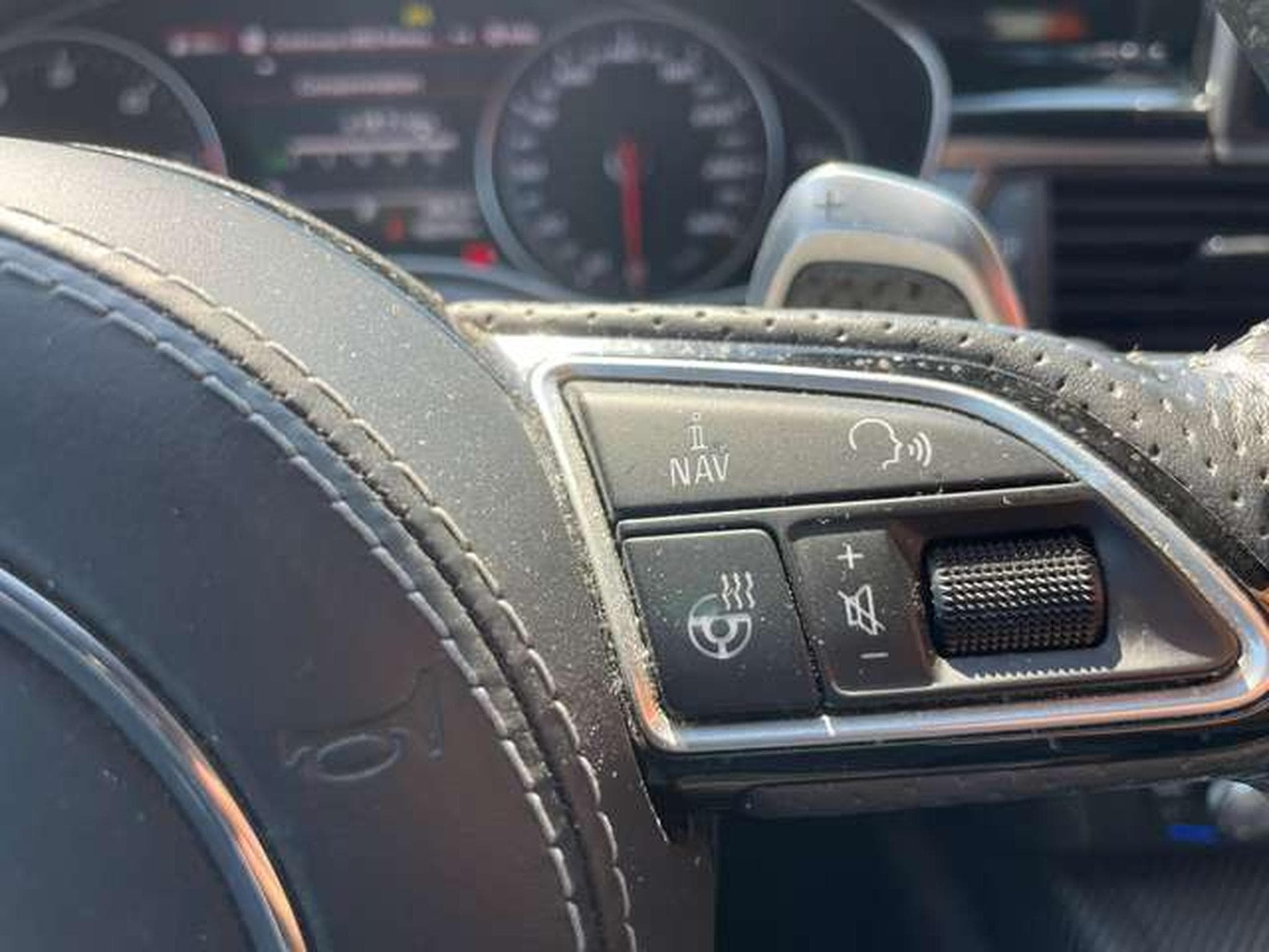 Audi RS6 Avant performance quattro ORIGINAL COLOR + CERAMIC (2018) - Photo 18