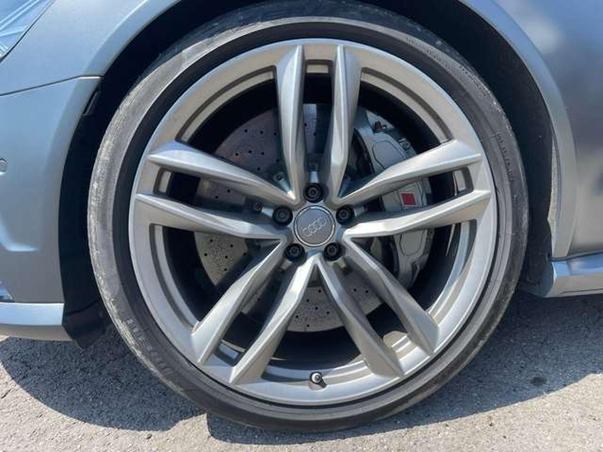 Audi RS6 Avant performance quattro ORIGINAL COLOR + CERAMIC (2018) - Photo 35
