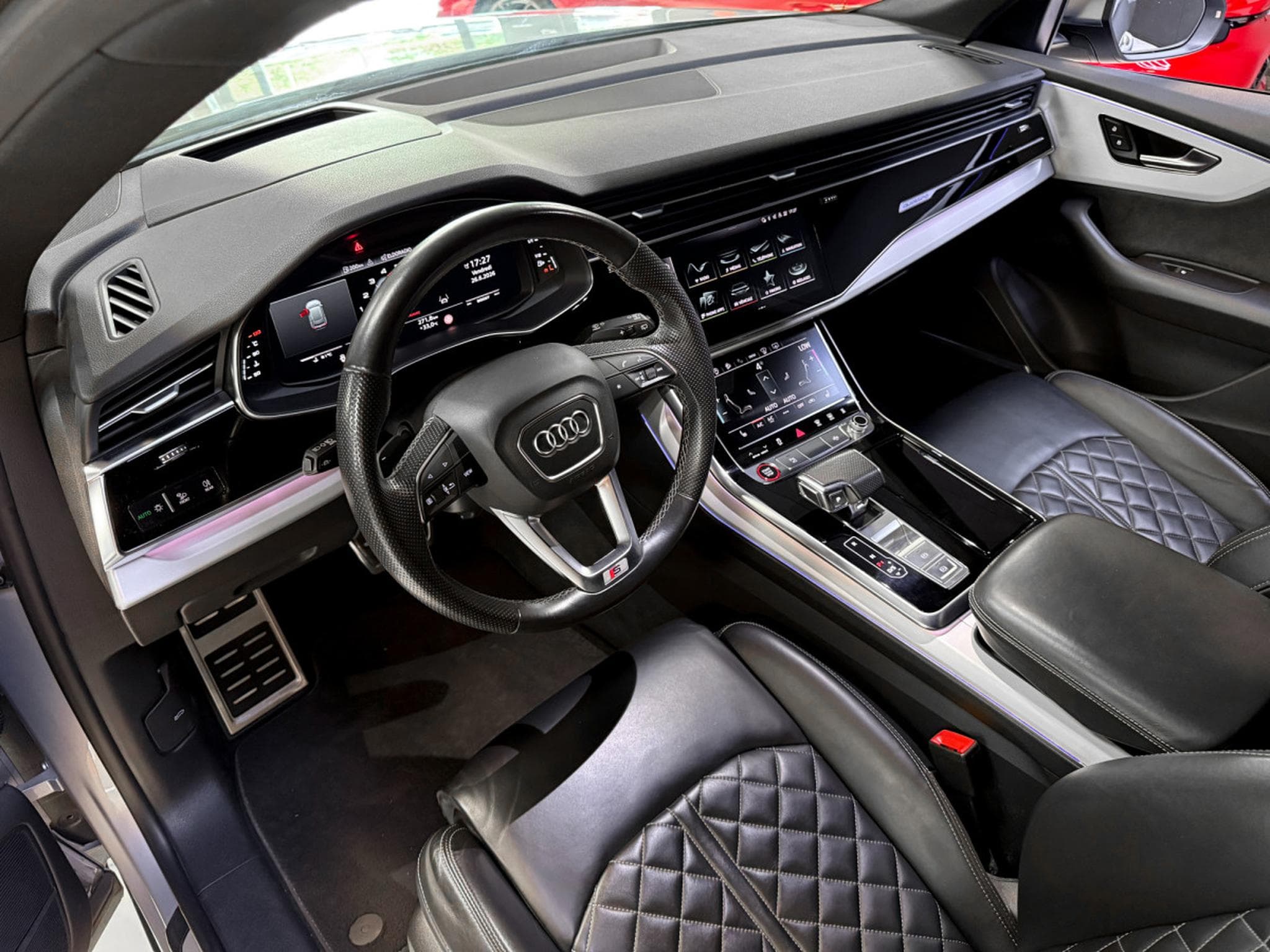 Audi SQ8 4.0 TFSI / REAR-AXLE / B&O / PANO / HEAD-UP / (2021) - Foto 11
