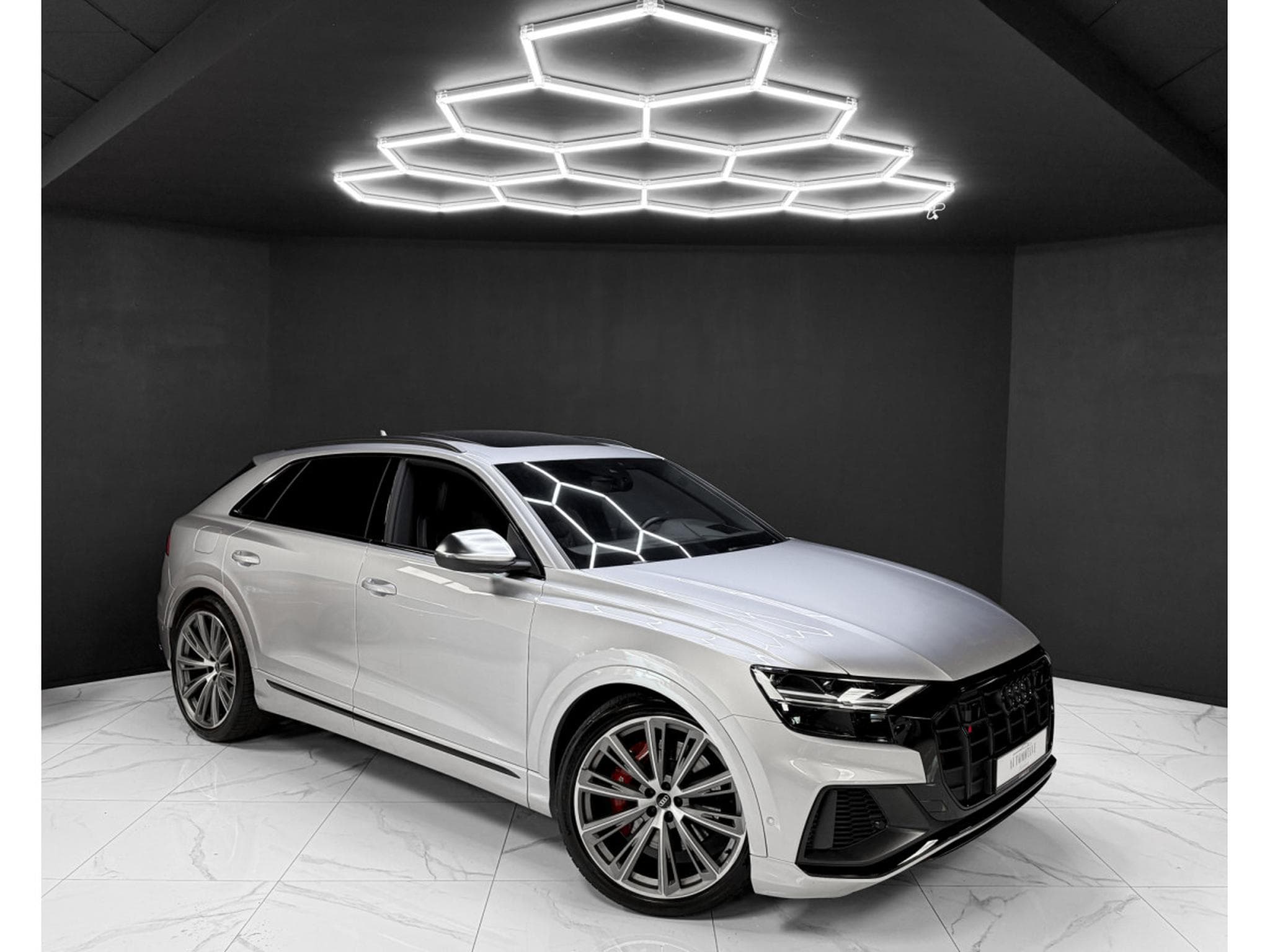 Audi SQ8 4.0 TFSI / REAR-AXLE / B&O / PANO / HEAD-UP / (2021) - Foto 7