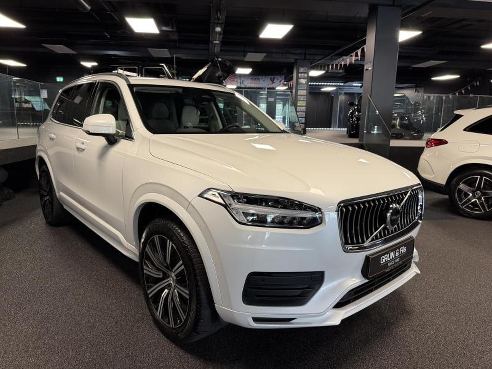 Volvo XC90 B5 AWD CORE MILD HYBRID (2023) - Photo 1
