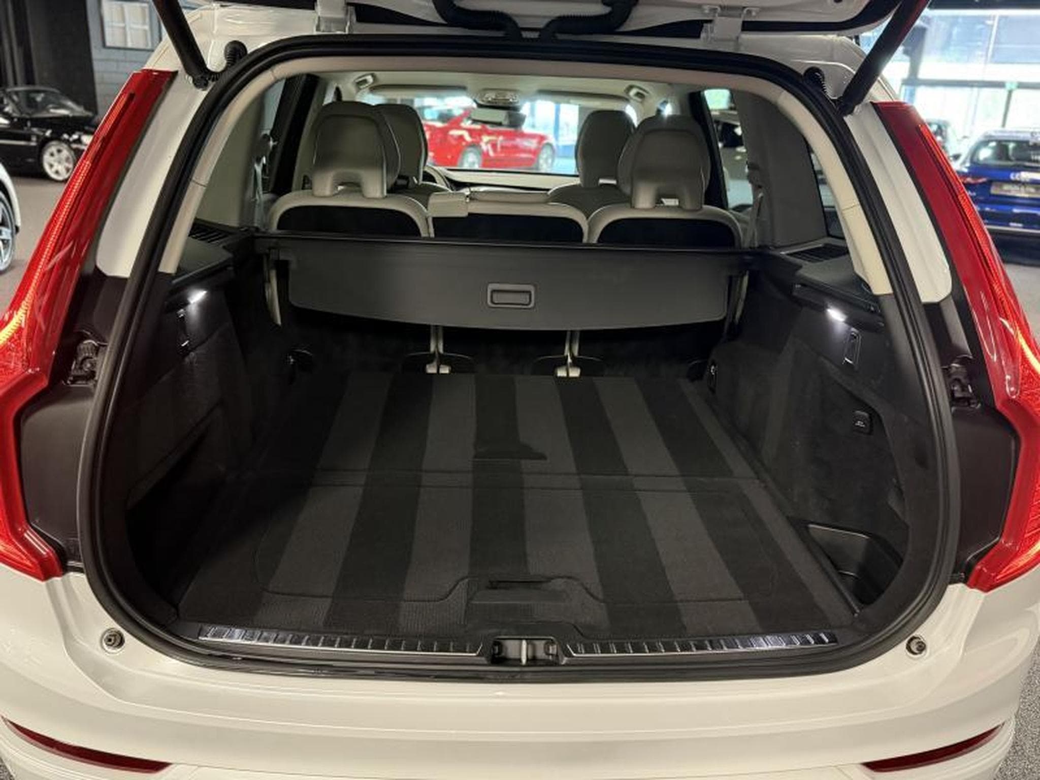Volvo XC90 B5 AWD CORE MILD HYBRID (2023) - Photo 15