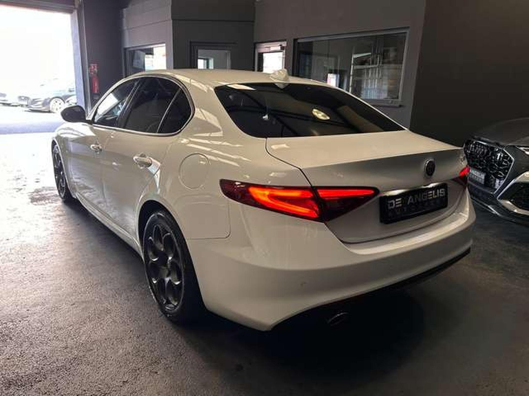 Alfa-Romeo Giulia 2.2 JTM 150 SUPER (2018) - Foto 6