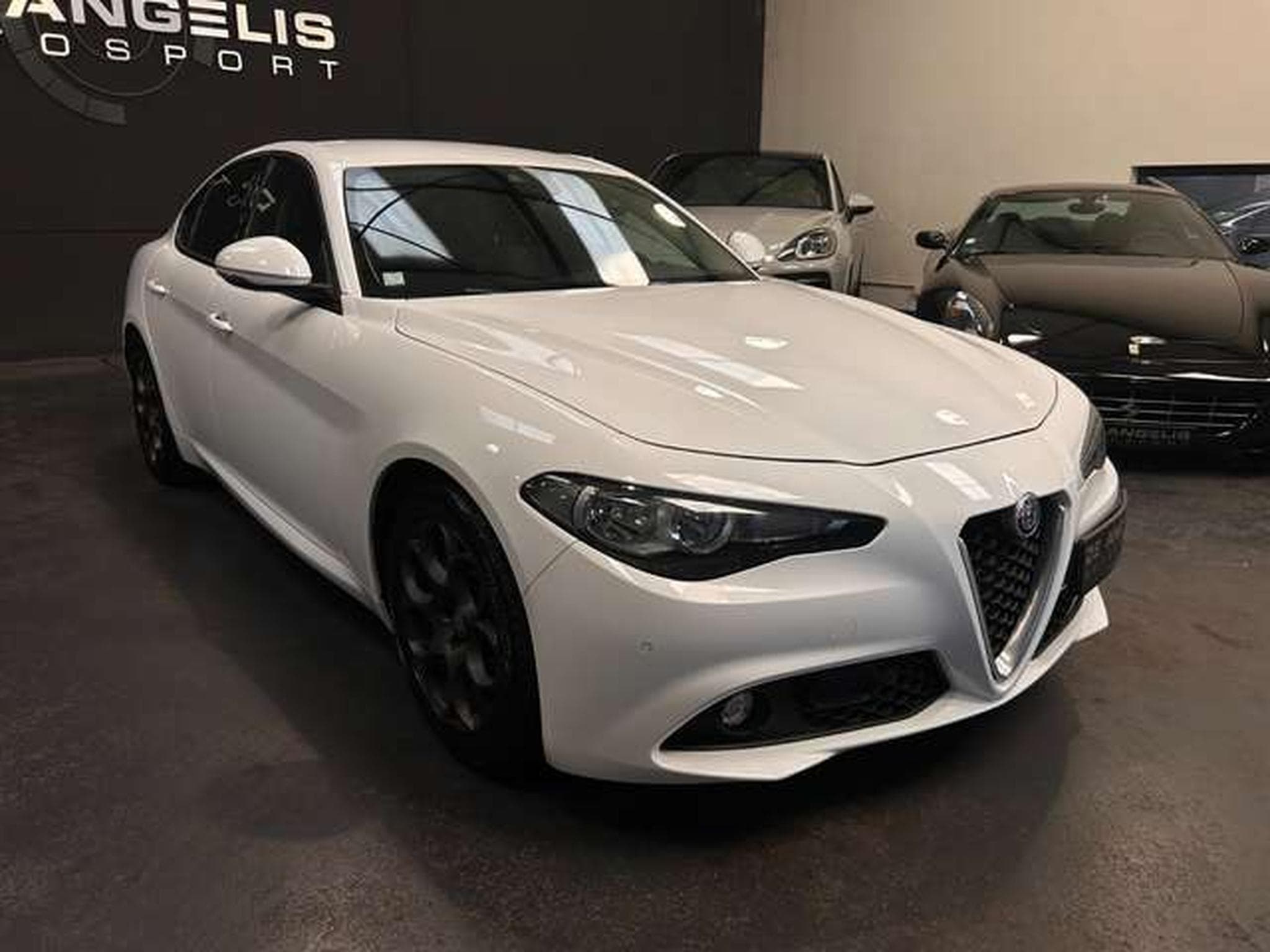 Alfa-Romeo Giulia 2.2 JTM 150 SUPER (2018) - Foto 7