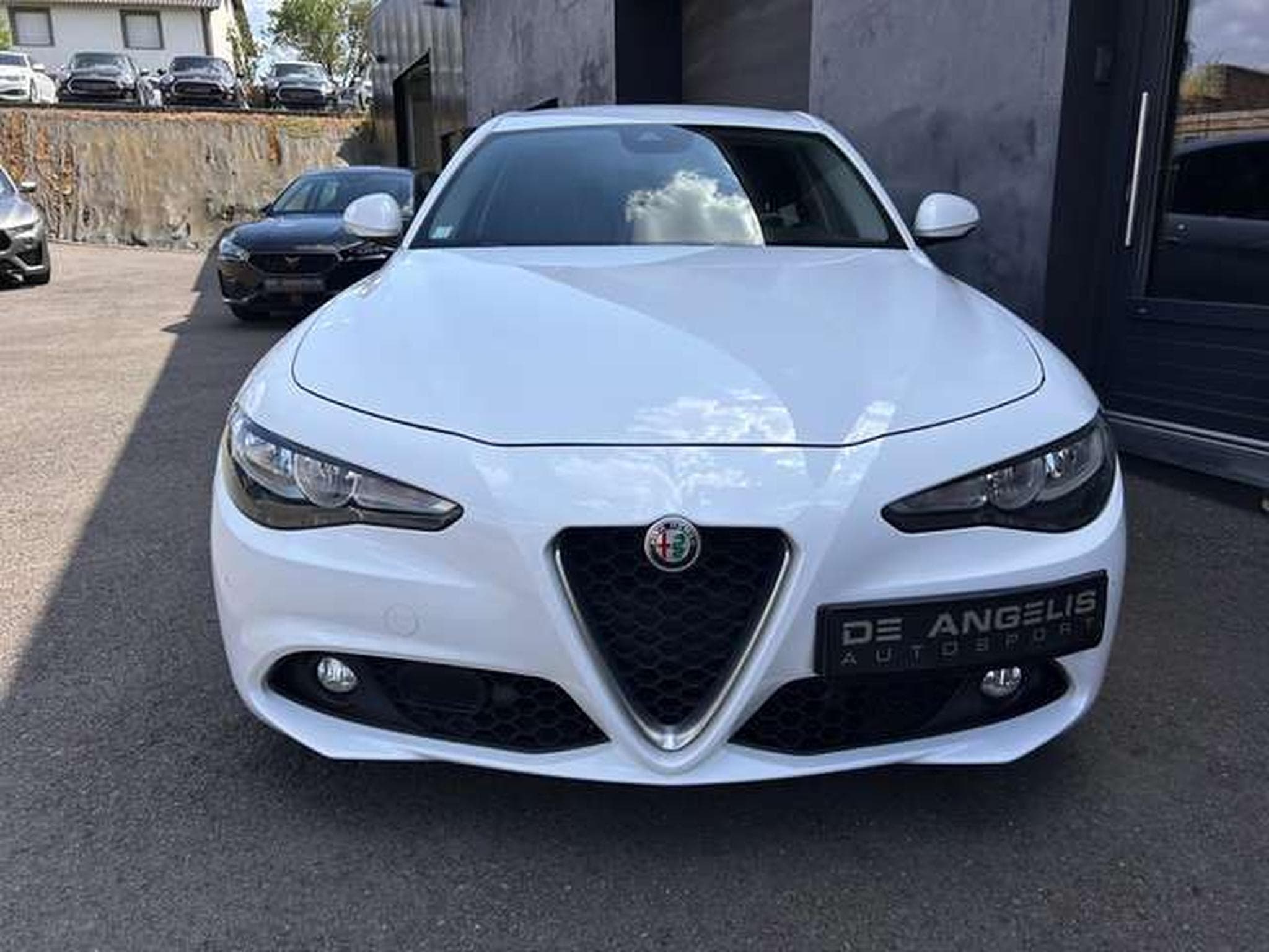 Alfa-Romeo Giulia 2.2 JTM 150 SUPER (2018) - Foto 8