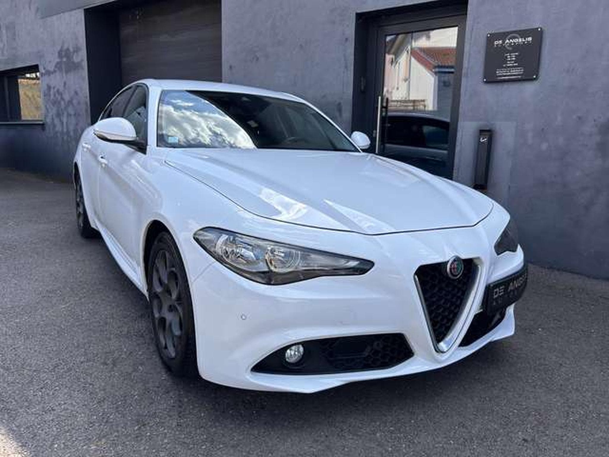 Alfa-Romeo Giulia 2.2 JTM 150 SUPER (2018) - Foto 9