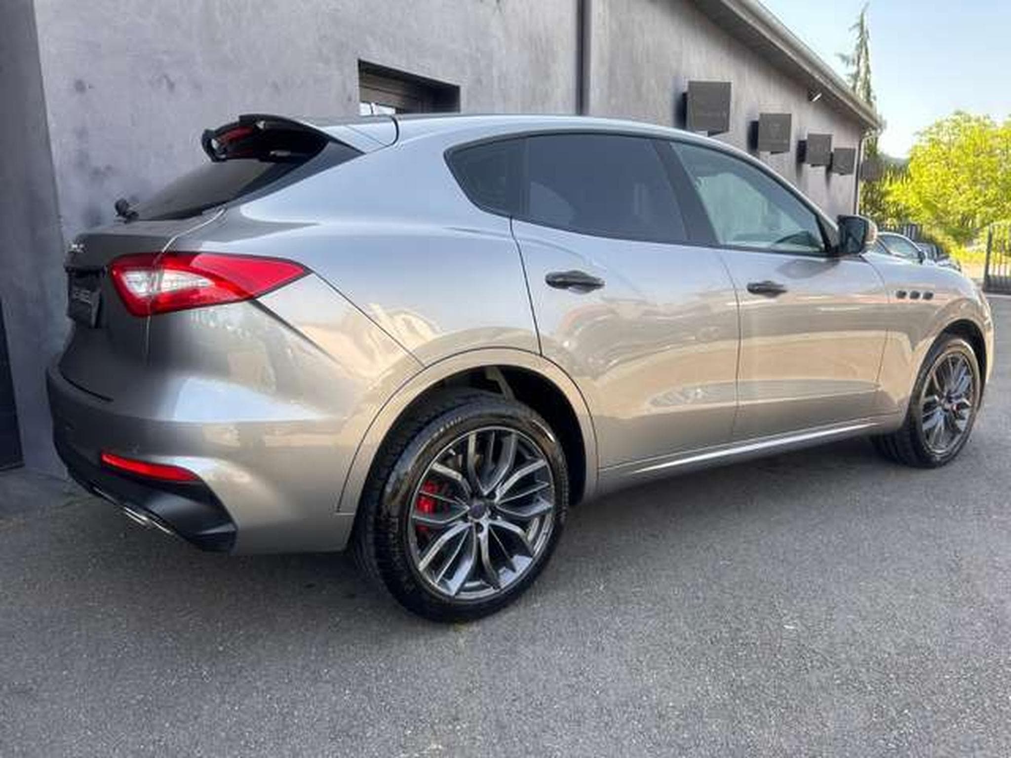 Maserati Levante 3.0 V6 250 GRANLUSSO (2019) - Foto 11