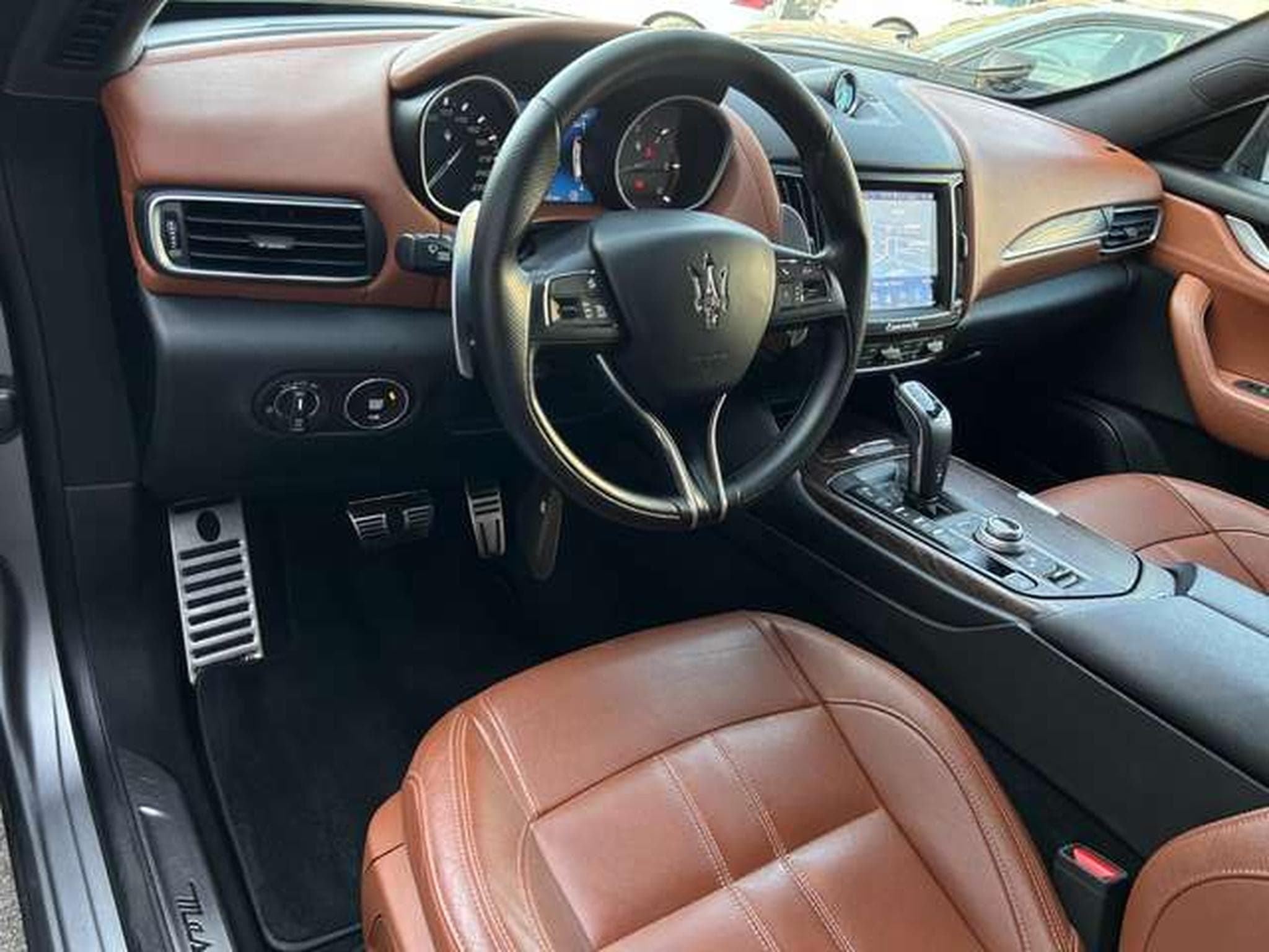 Maserati Levante 3.0 V6 250 GRANLUSSO (2019) - Foto 12